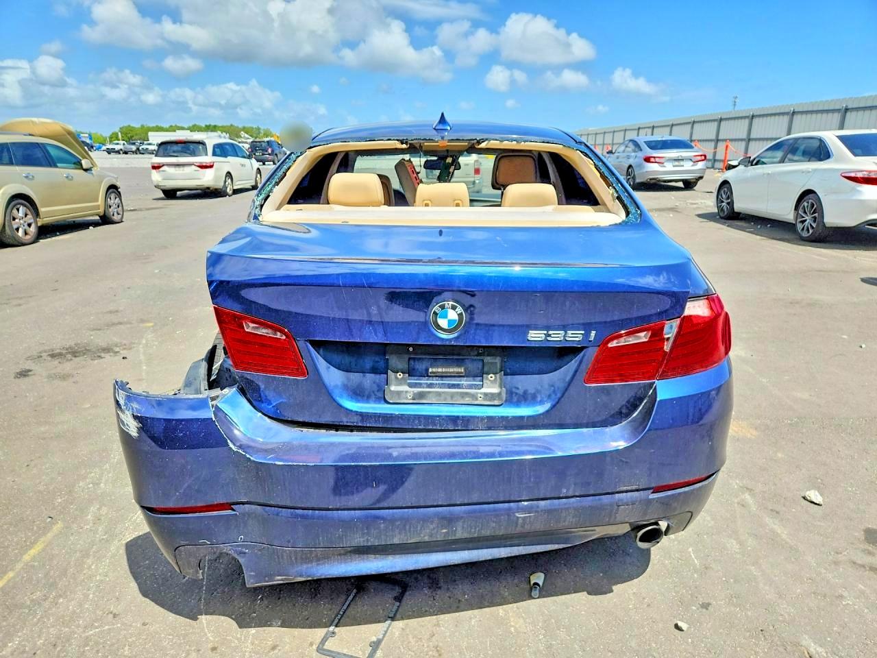 2011 Bmw 535 Xi Blue vin: WBAFU7C59BC870777