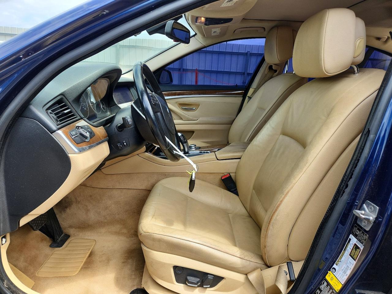 2011 Bmw 535 Xi Blue vin: WBAFU7C59BC870777
