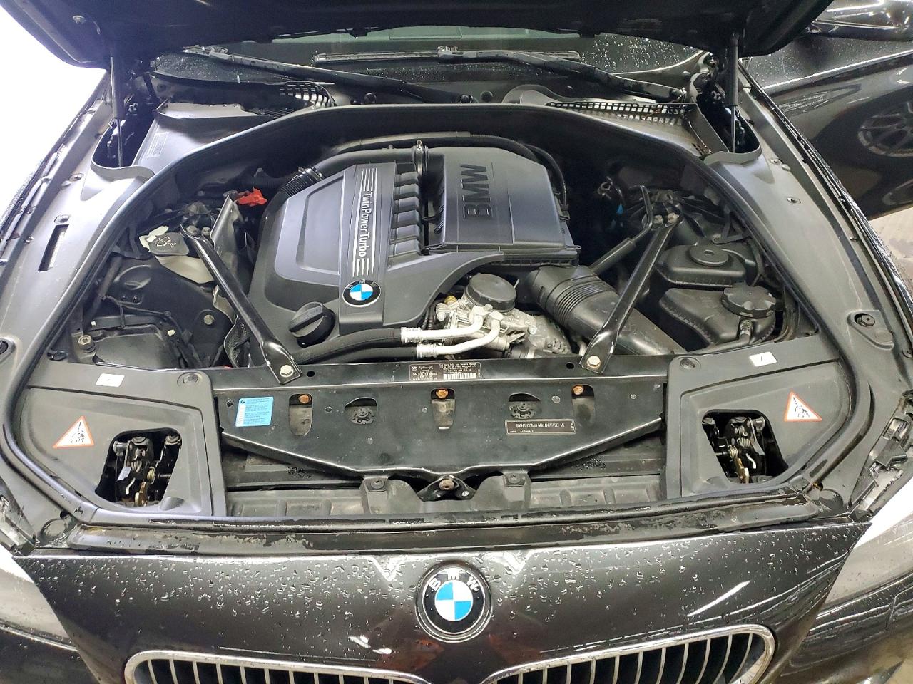2011 Bmw 535 Xi Серый vin: WBAFU7C59BC873209