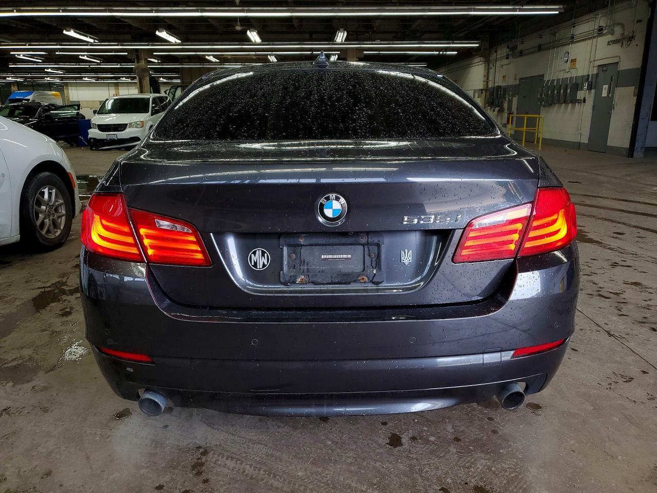2011 Bmw 535 Xi Серый vin: WBAFU7C59BC873209