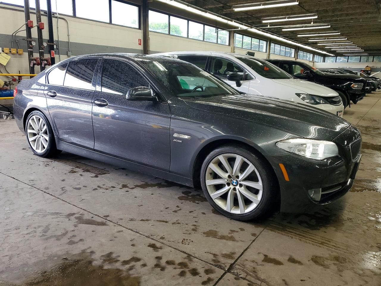 2011 Bmw 535 Xi Серый vin: WBAFU7C59BC873209