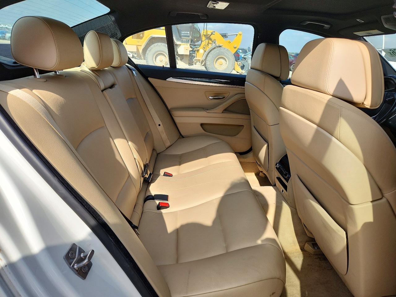 2012 Bmw 535 Xi White vin: WBAFU7C59CDU56796