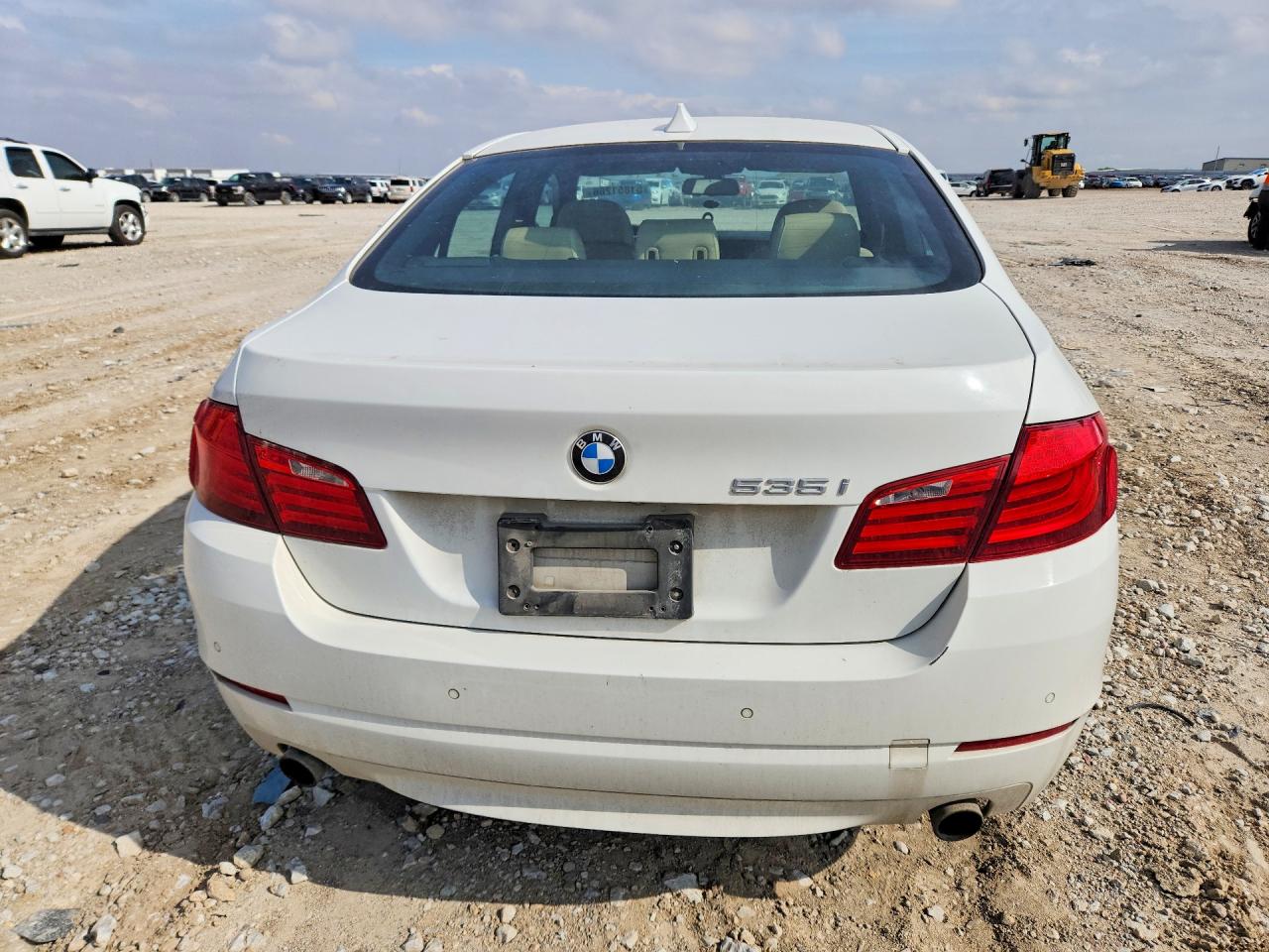 2012 Bmw 535 Xi White vin: WBAFU7C59CDU56796