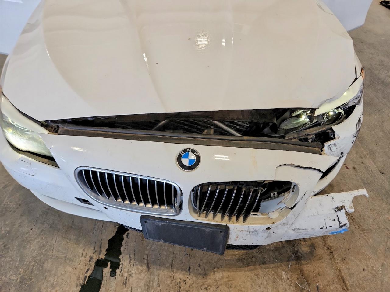 2012 Bmw 535 Xi White vin: WBAFU7C59CDU56796