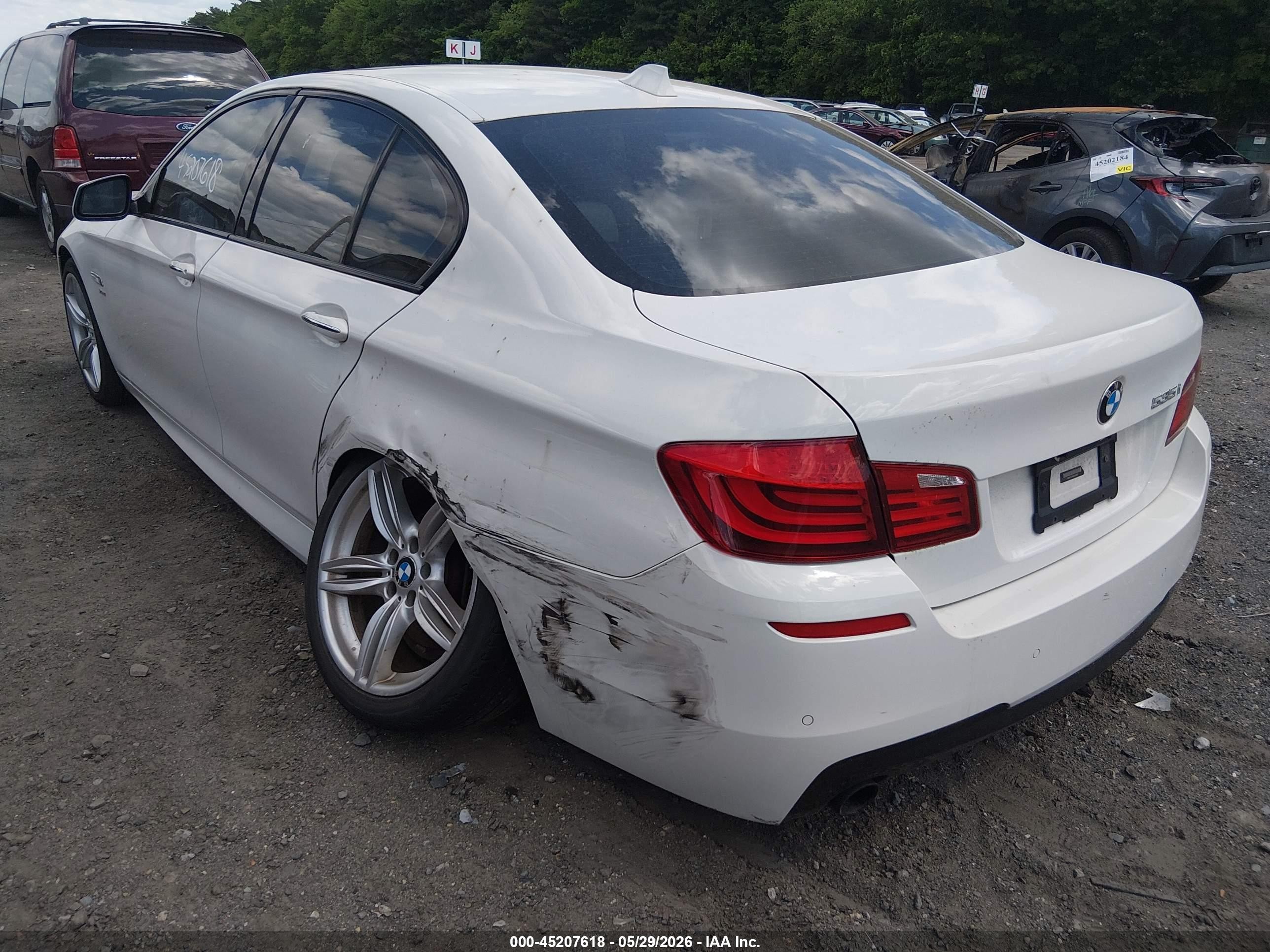 2012 Bmw 535i Xdrive White vin: WBAFU7C59CDU62680
