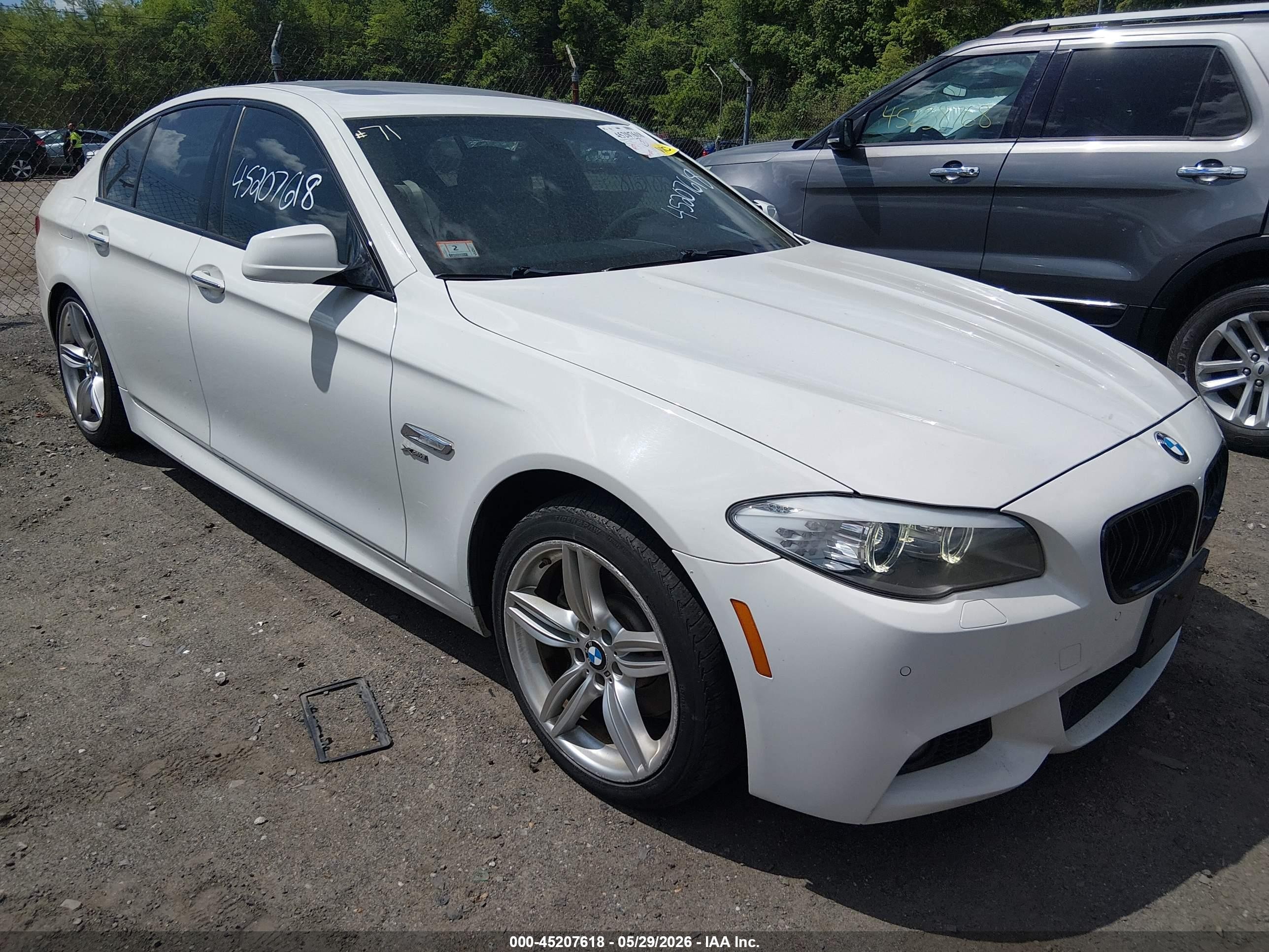 2012 Bmw 535i Xdrive White vin: WBAFU7C59CDU62680