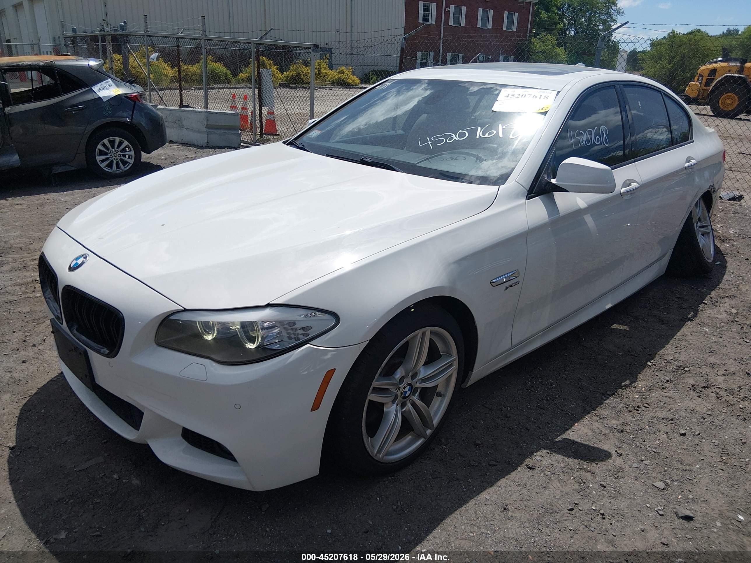 2012 Bmw 535i Xdrive White vin: WBAFU7C59CDU62680