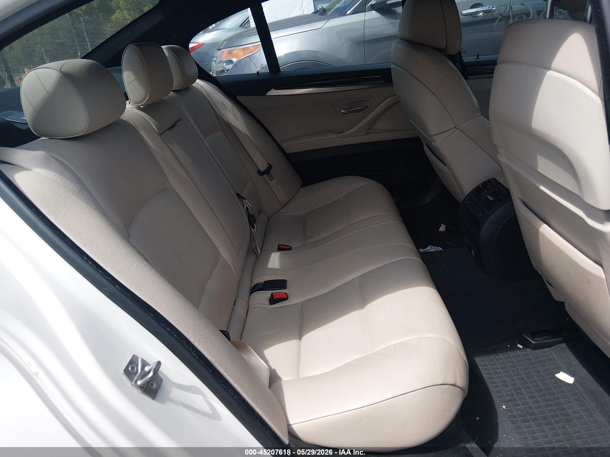 2012 Bmw 535i Xdrive White vin: WBAFU7C59CDU62680