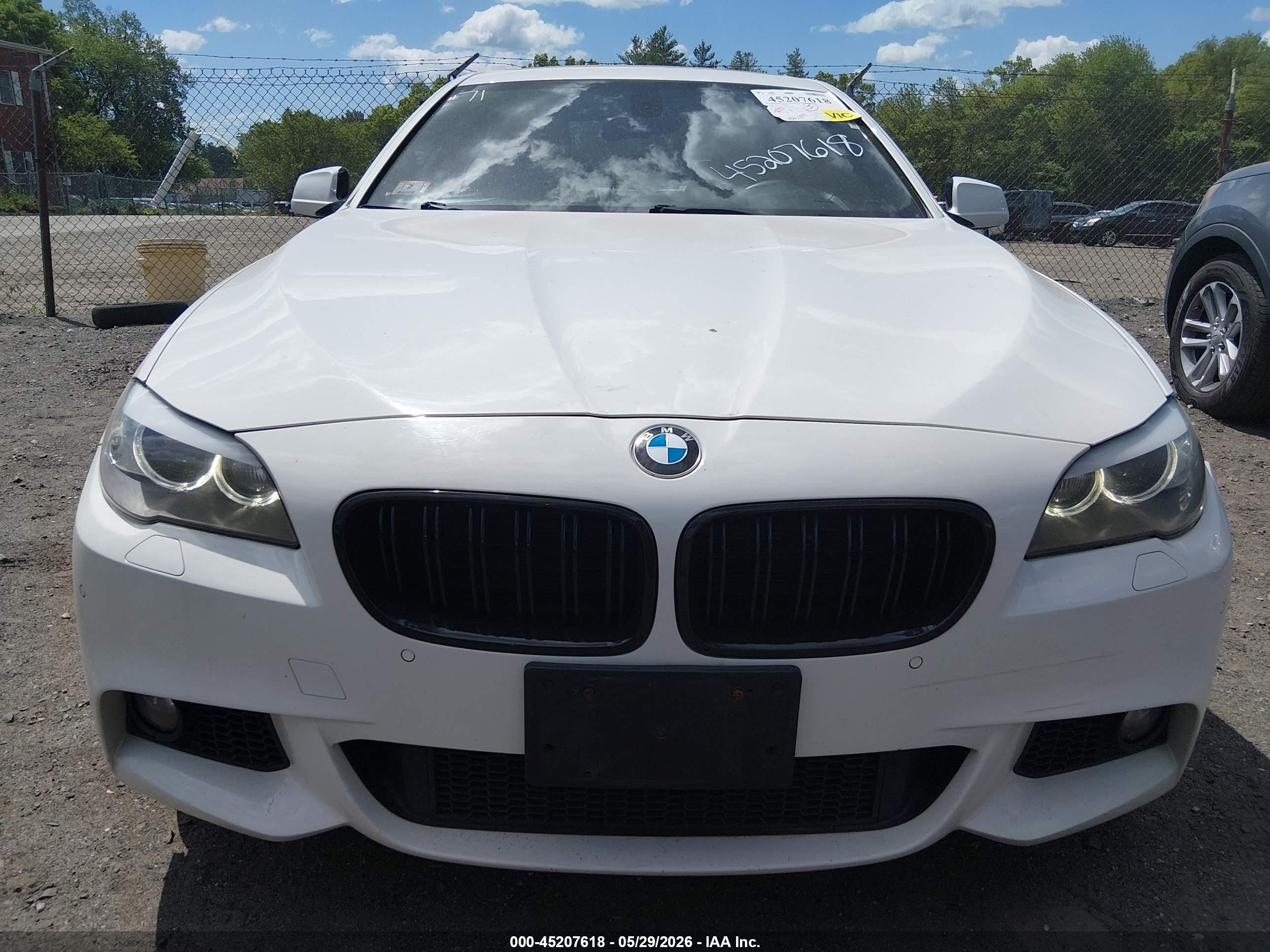 2012 Bmw 535i Xdrive White vin: WBAFU7C59CDU62680