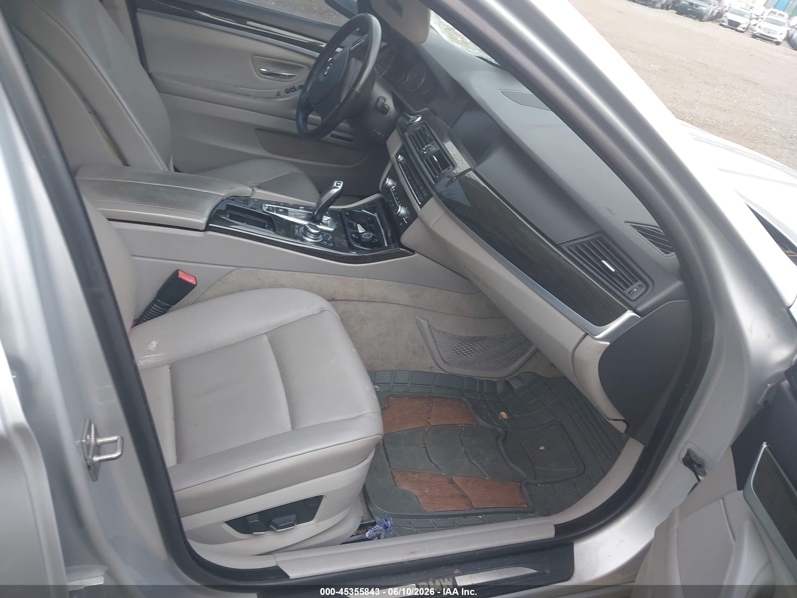2012 Bmw 535i Xdrive Silver vin: WBAFU7C5XCDU57150