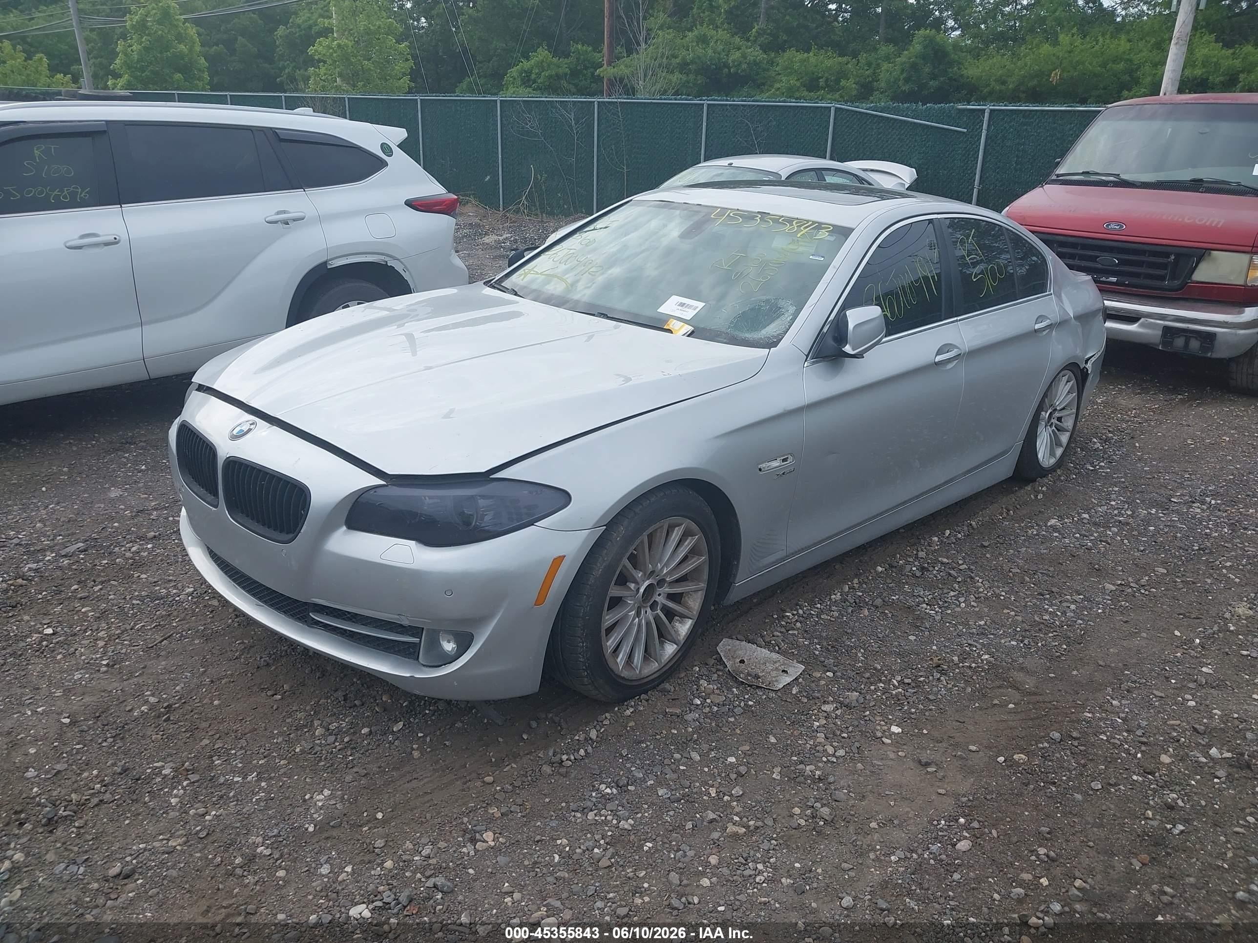 2012 Bmw 535i Xdrive Silver vin: WBAFU7C5XCDU57150