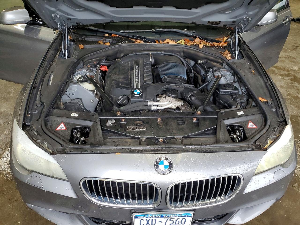 2013 Bmw 535 Xi Серый vin: WBAFU7C5XDDU72670