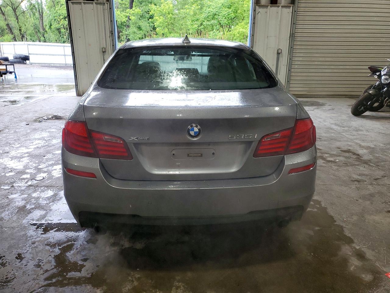 2013 Bmw 535 Xi Серый vin: WBAFU7C5XDDU72670