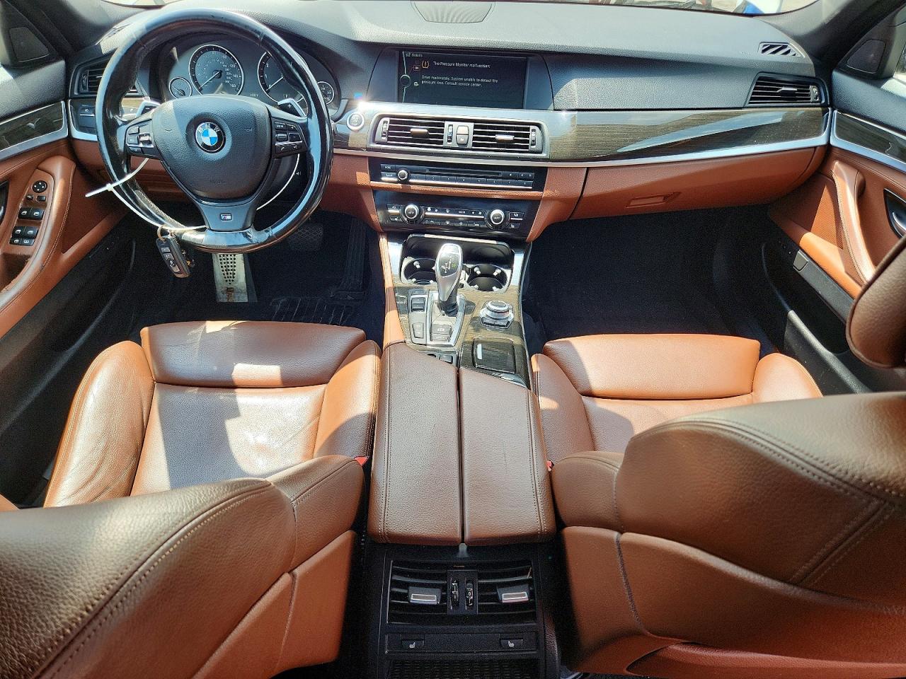 2011 Bmw 550 Xi White vin: WBAFU9C51BC786741