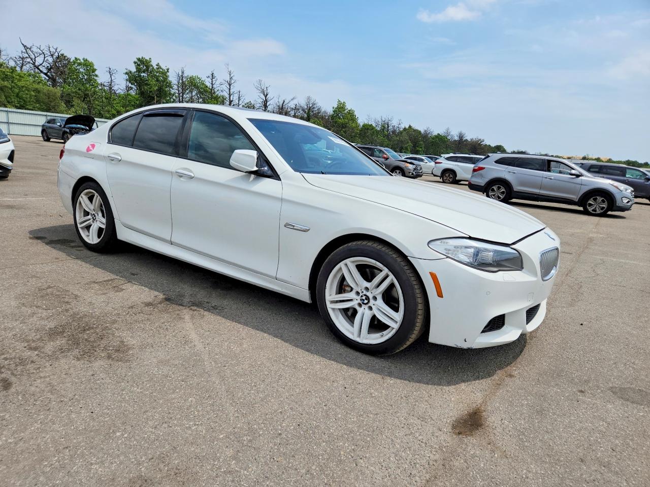 2011 Bmw 550 Xi White vin: WBAFU9C51BC786741