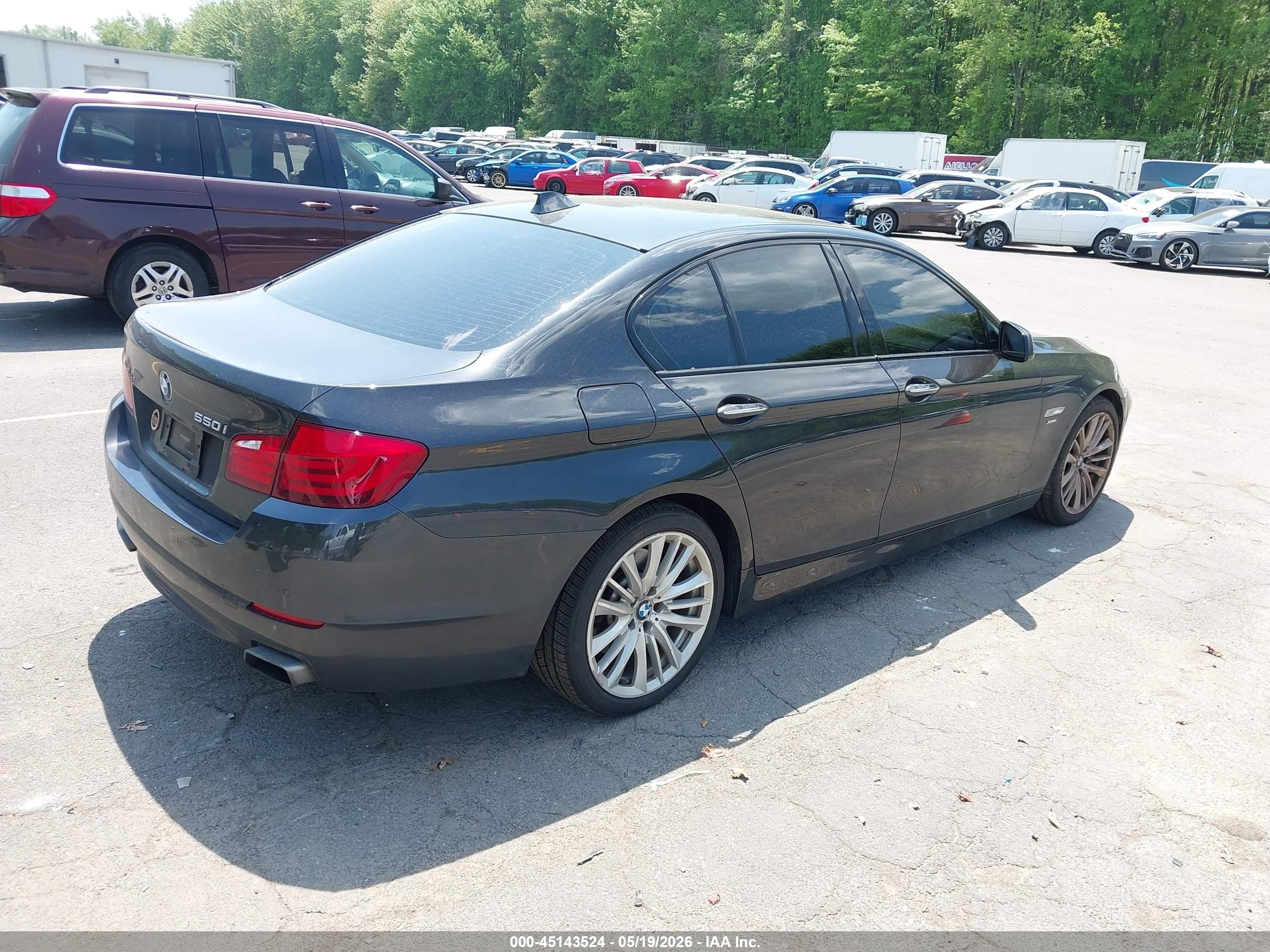 2012 Bmw 550i Xdrive Серый vin: WBAFU9C51CC787597