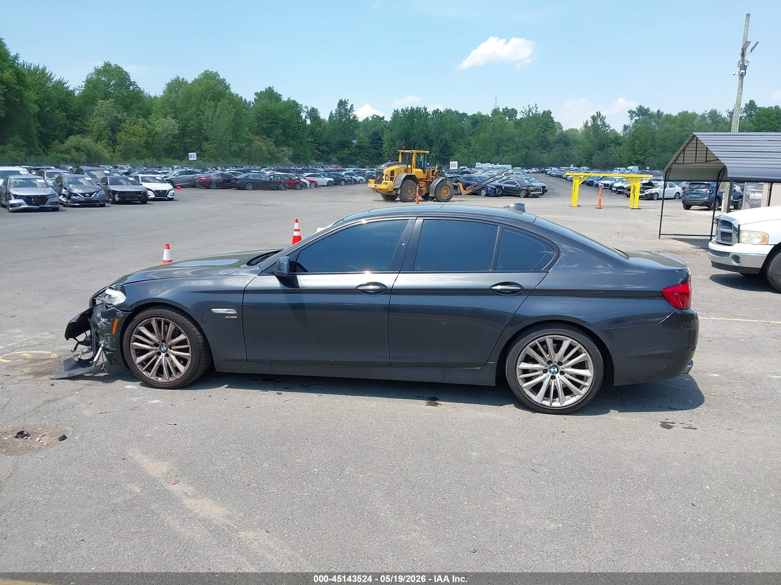2012 Bmw 550i Xdrive Серый vin: WBAFU9C51CC787597
