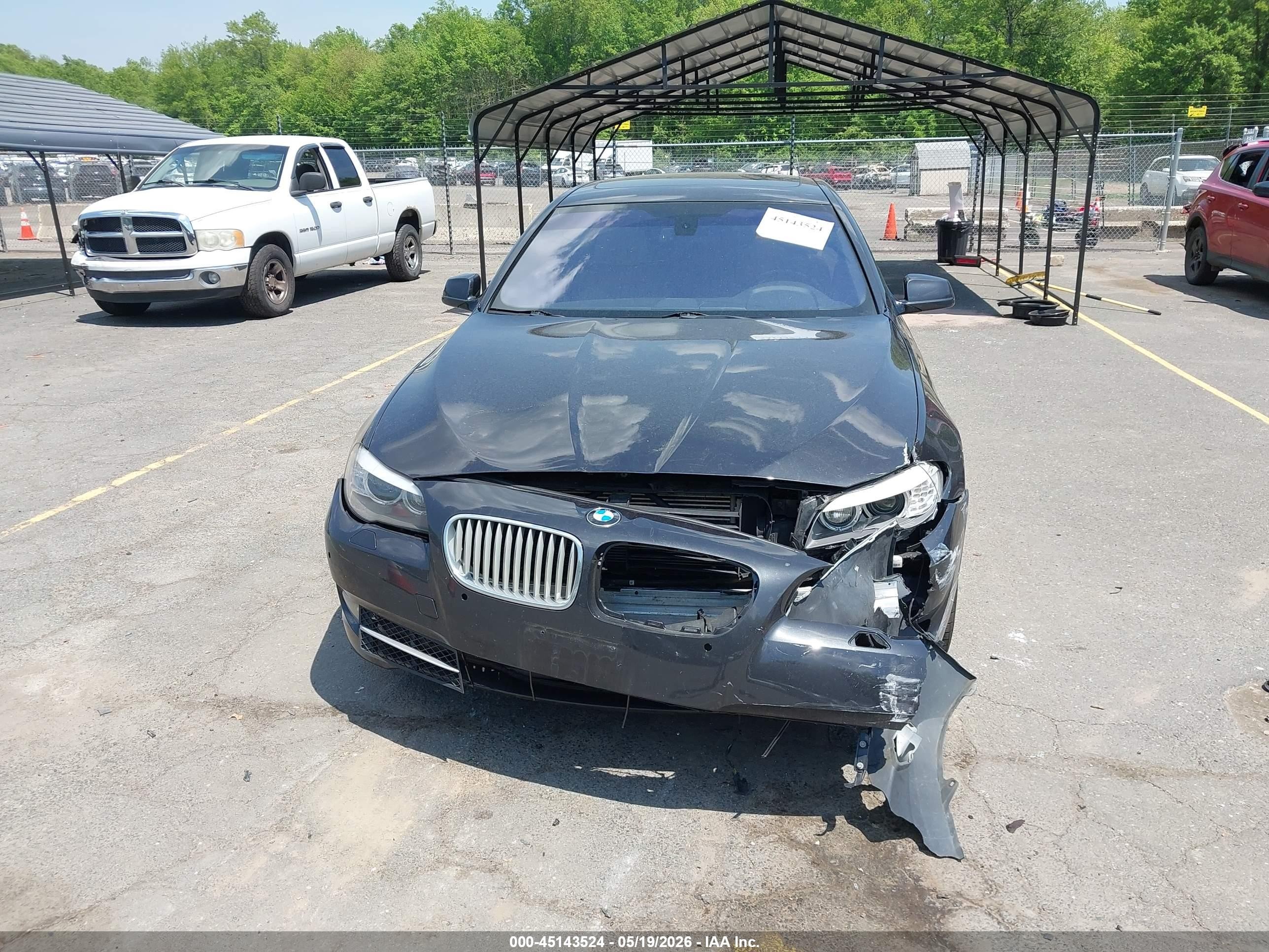 2012 Bmw 550i Xdrive Серый vin: WBAFU9C51CC787597