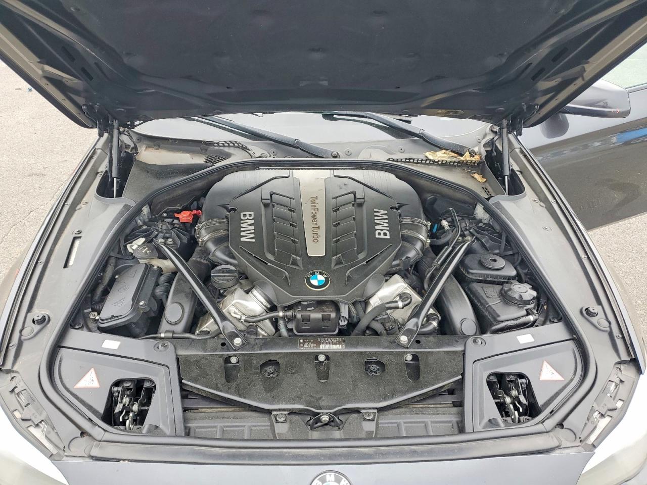 2012 Bmw 550 Xi Gray vin: WBAFU9C52CDW93657