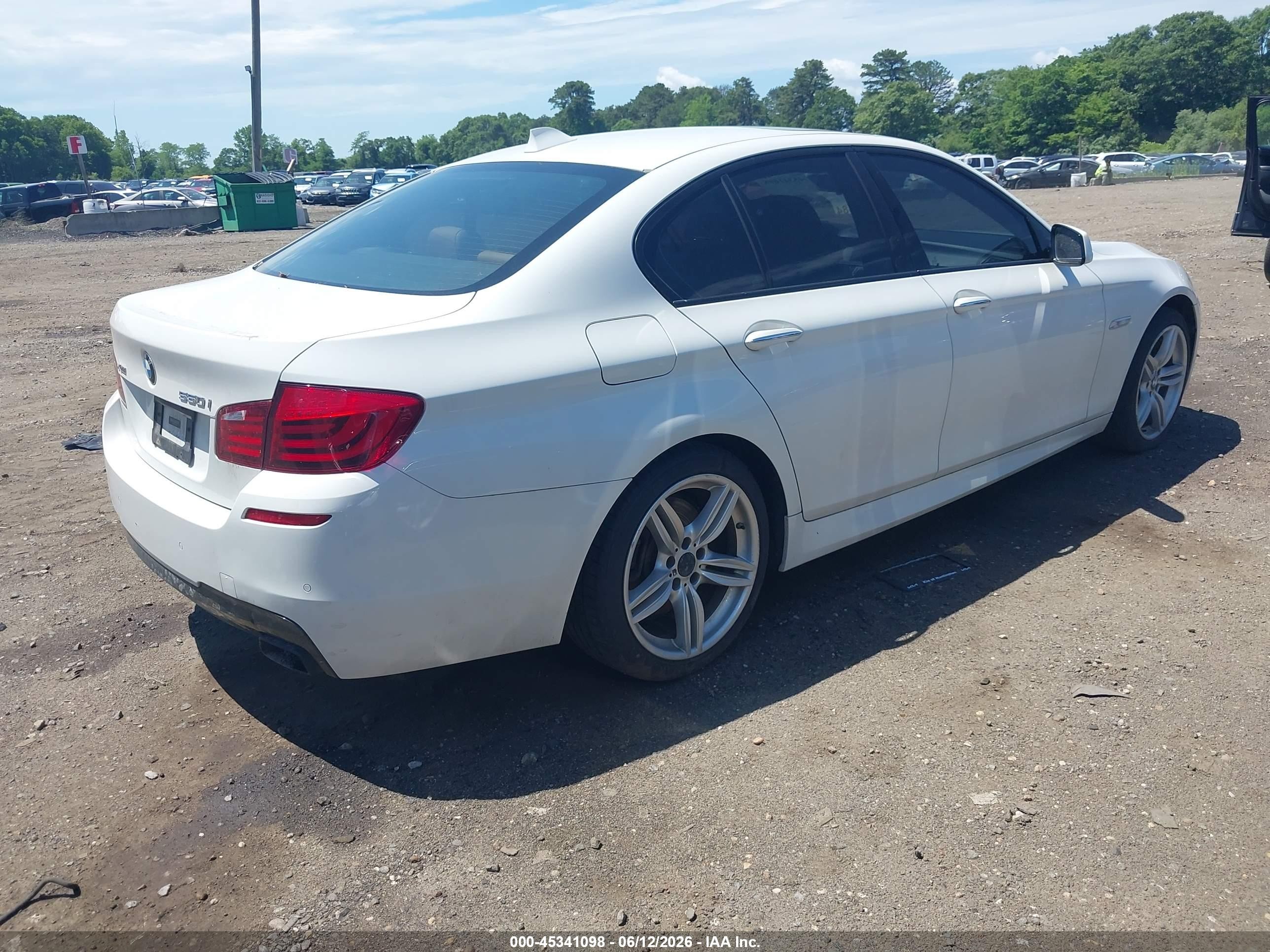 2013 Bmw 550i Xdrive White vin: WBAFU9C52DDY72475