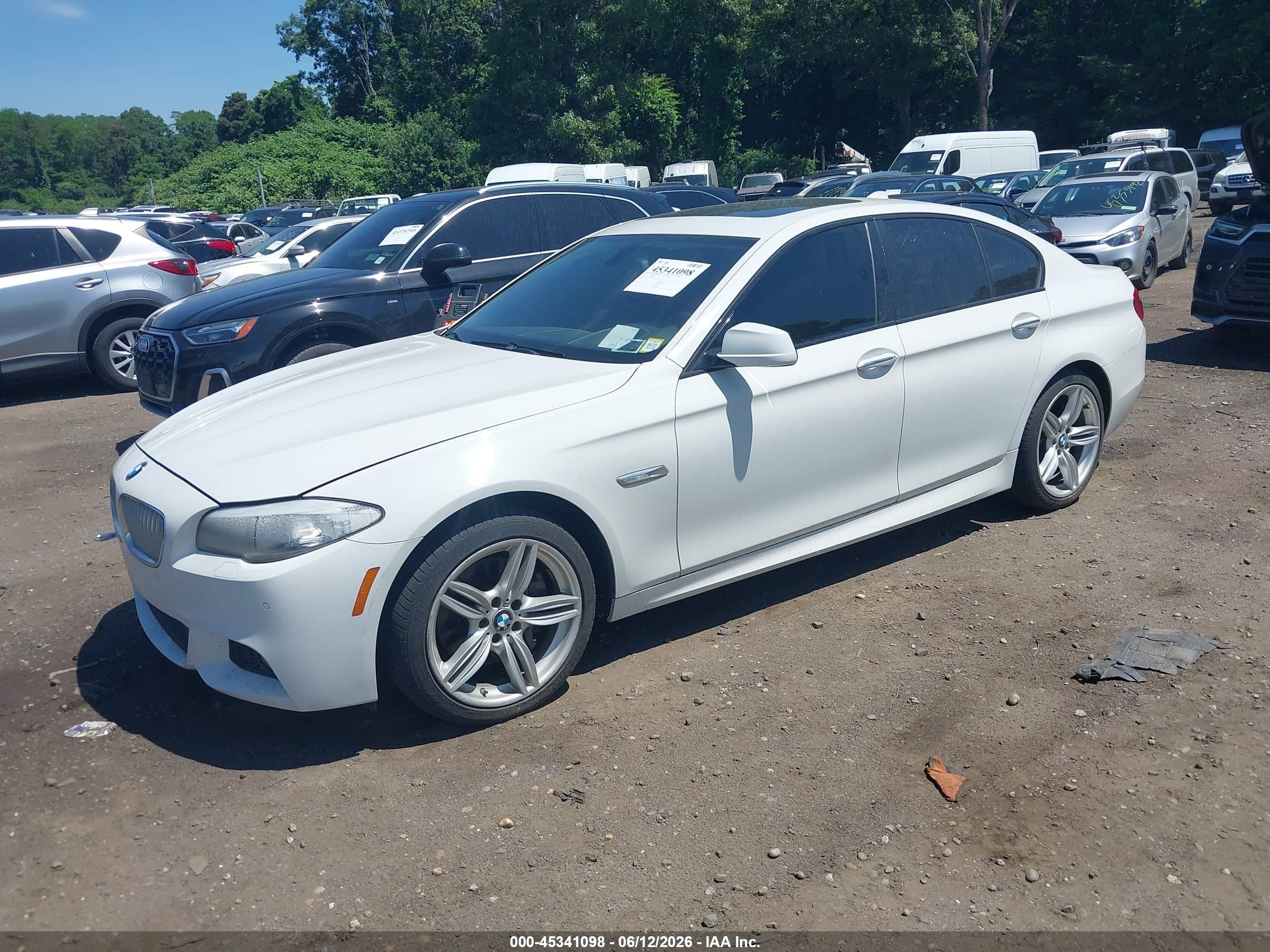 2013 Bmw 550i Xdrive White vin: WBAFU9C52DDY72475