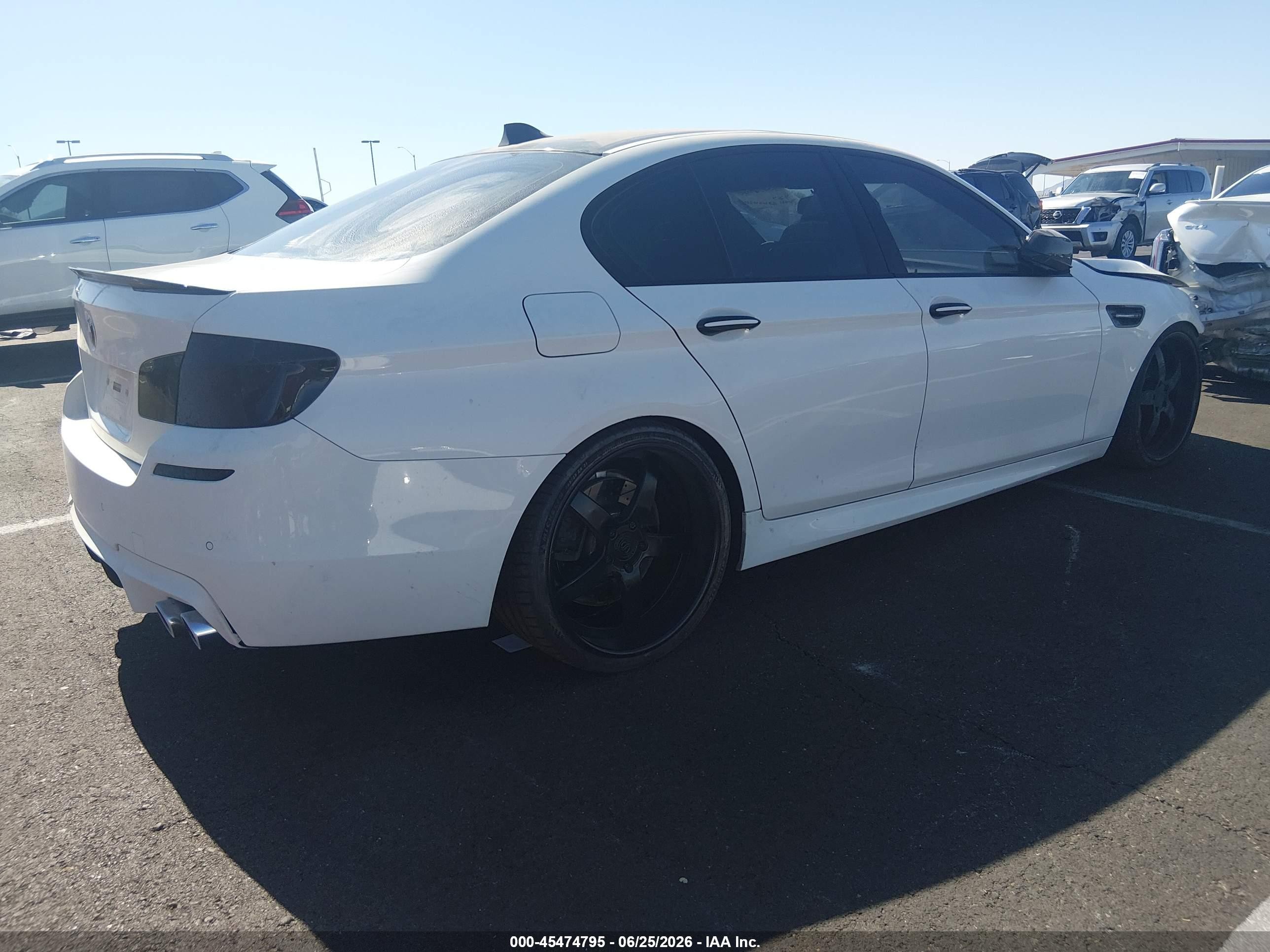 2011 Bmw 550i Xdrive White vin: WBAFU9C53BC784599