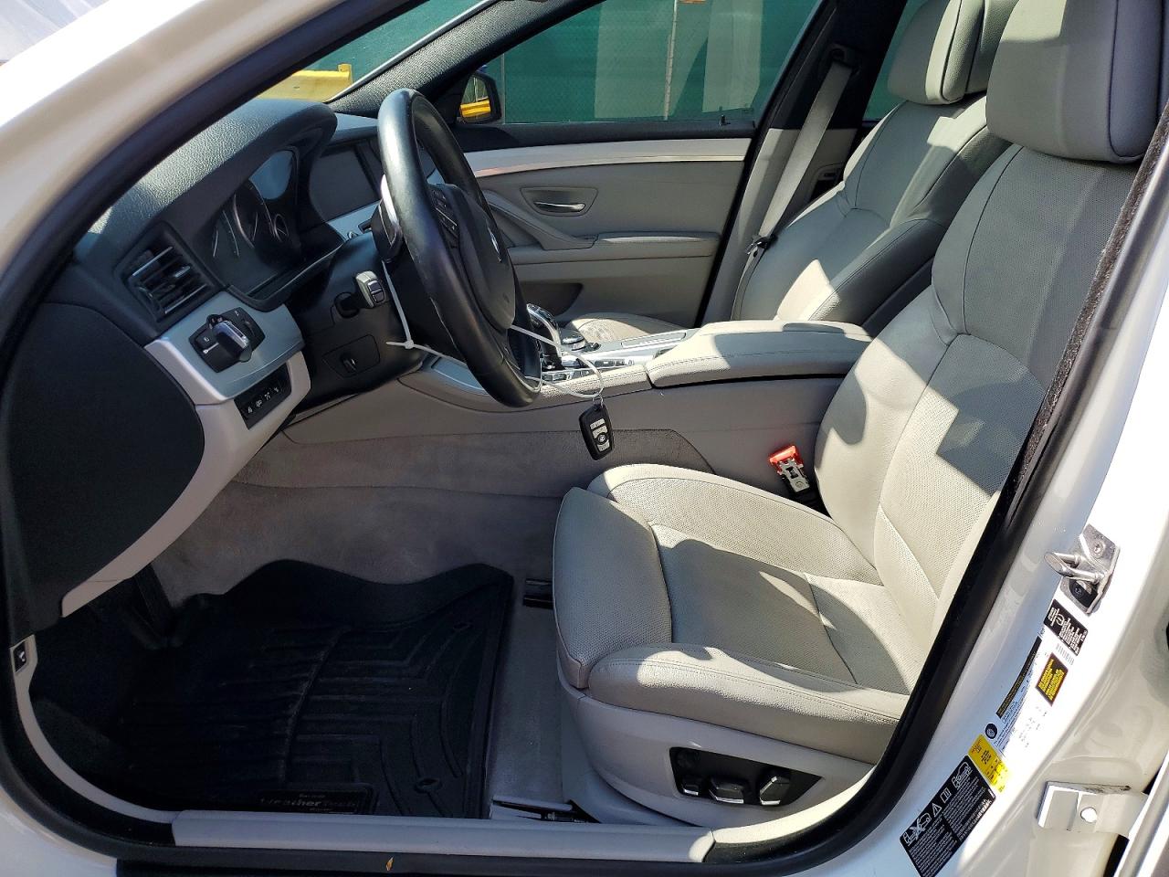 2012 Bmw 550 Xi White vin: WBAFU9C54CDY70046