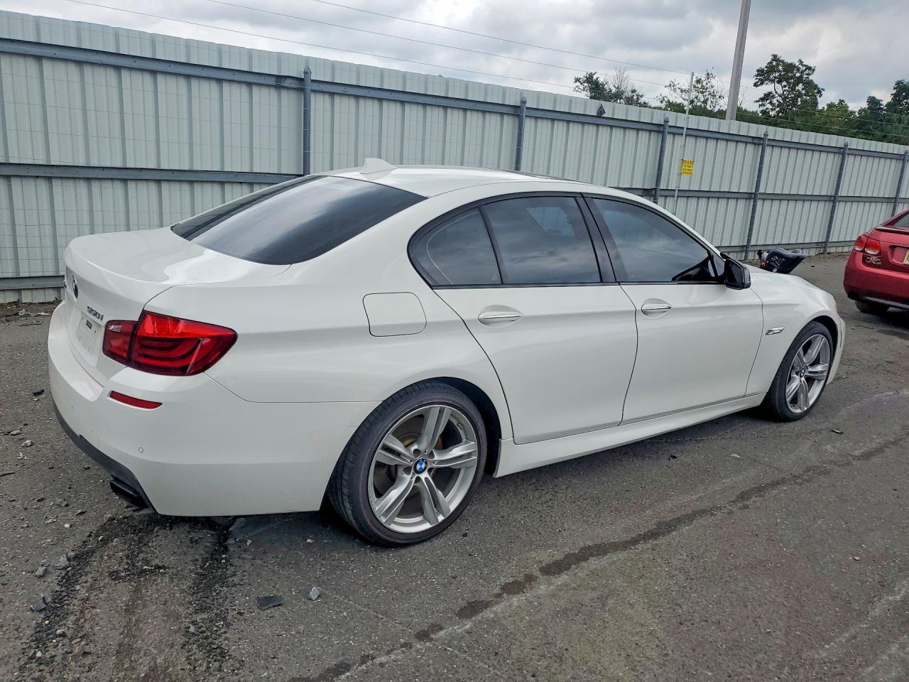 2013 Bmw 550 Xi White vin: WBAFU9C54DDY72400