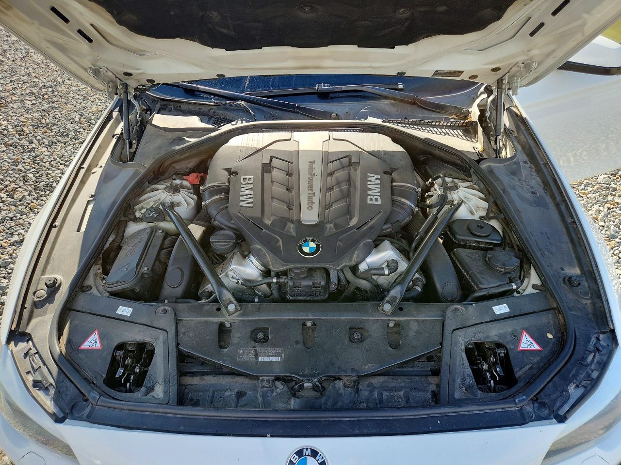 2013 Bmw 550 Xi White vin: WBAFU9C55DDY72244