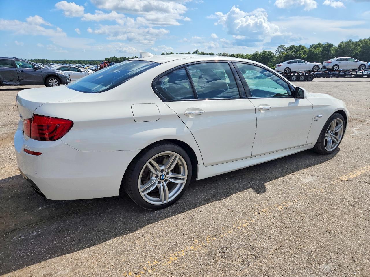 2011 Bmw 550 Xi White vin: WBAFU9C57BC786176