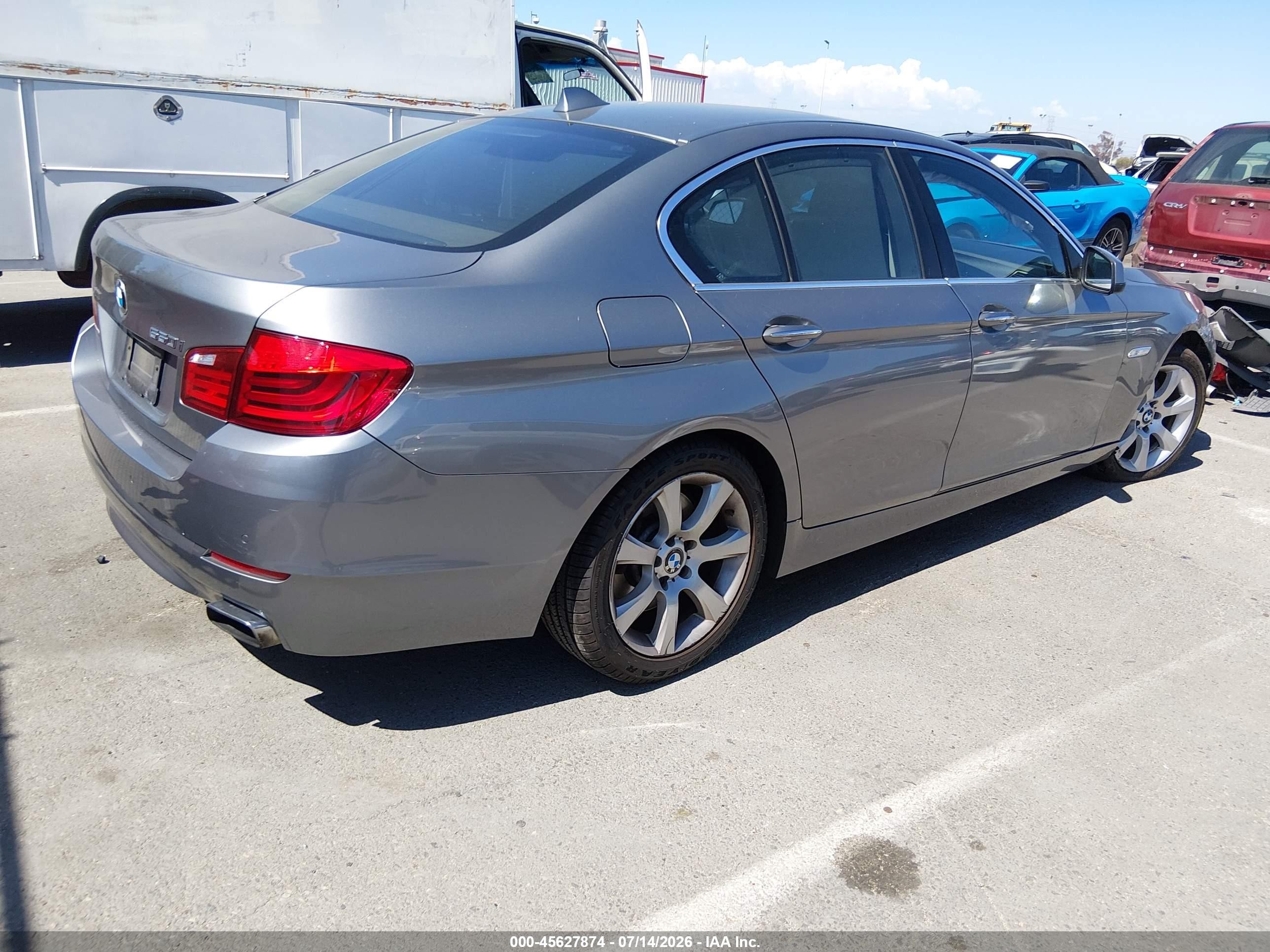 2013 Bmw 550i Xdrive Серый vin: WBAFU9C59DDY72828