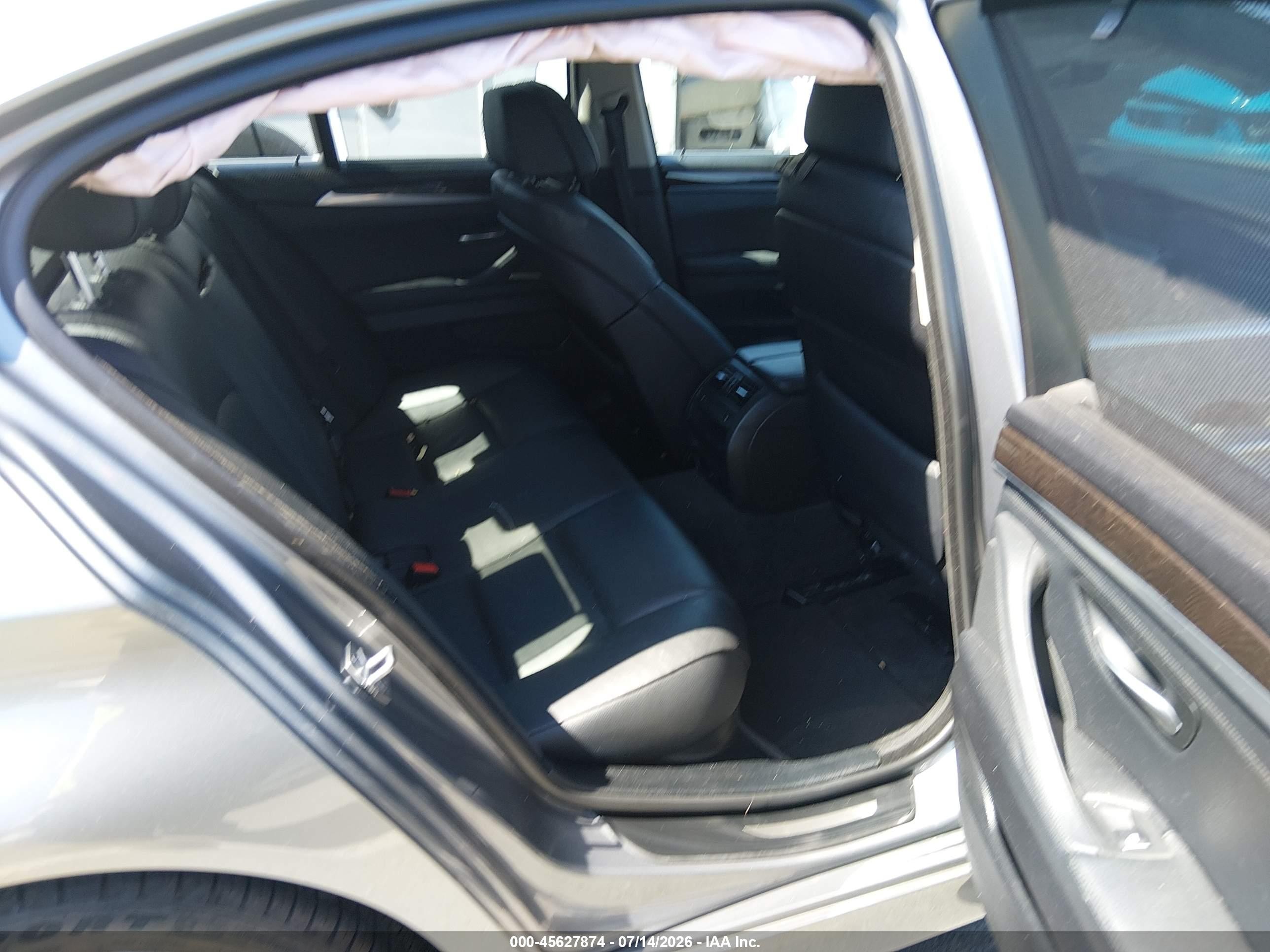 2013 Bmw 550i Xdrive Серый vin: WBAFU9C59DDY72828