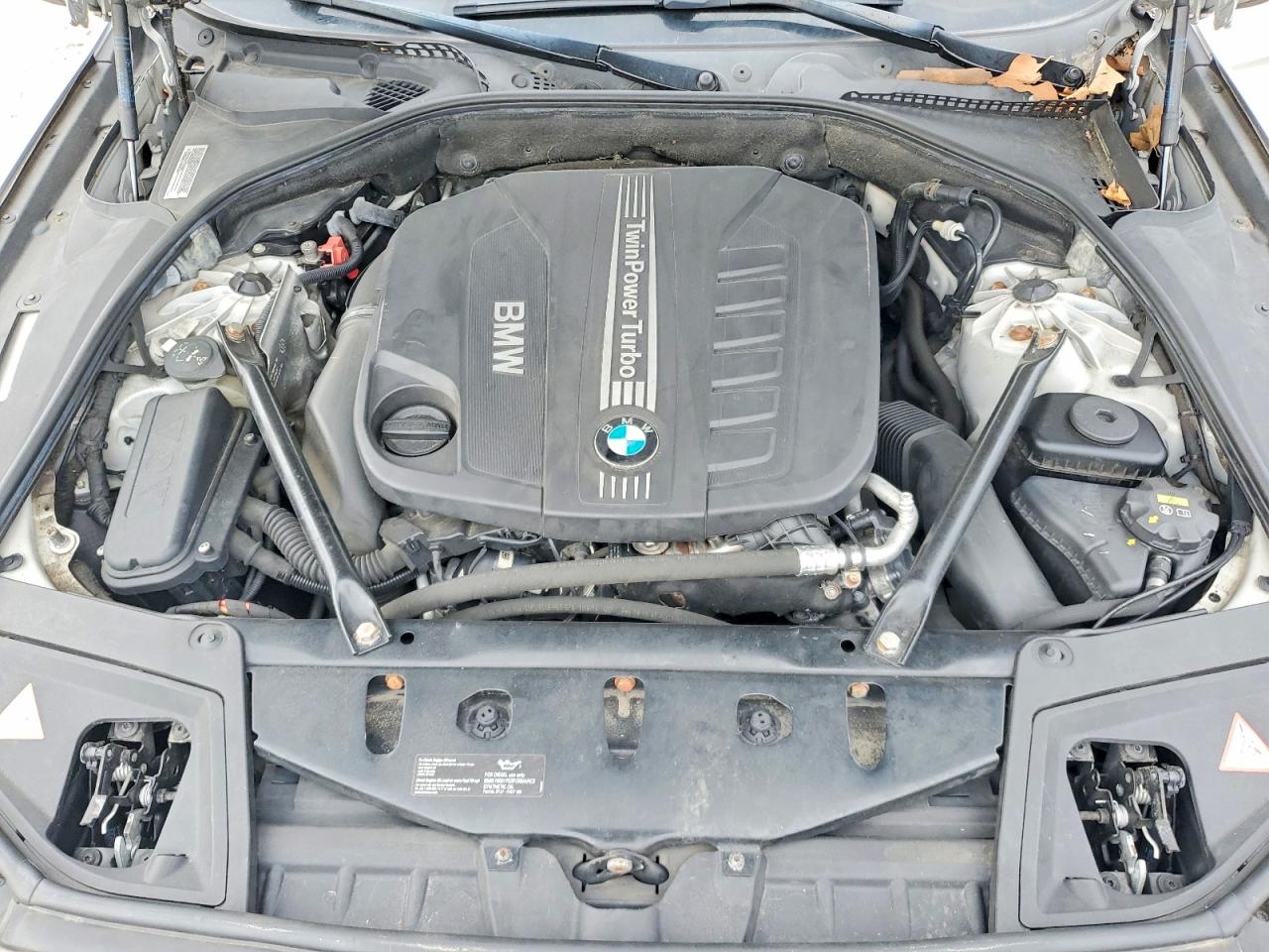 2014 Bmw 535 D Xdrive Серебряный vin: WBAFV3C51ED686048