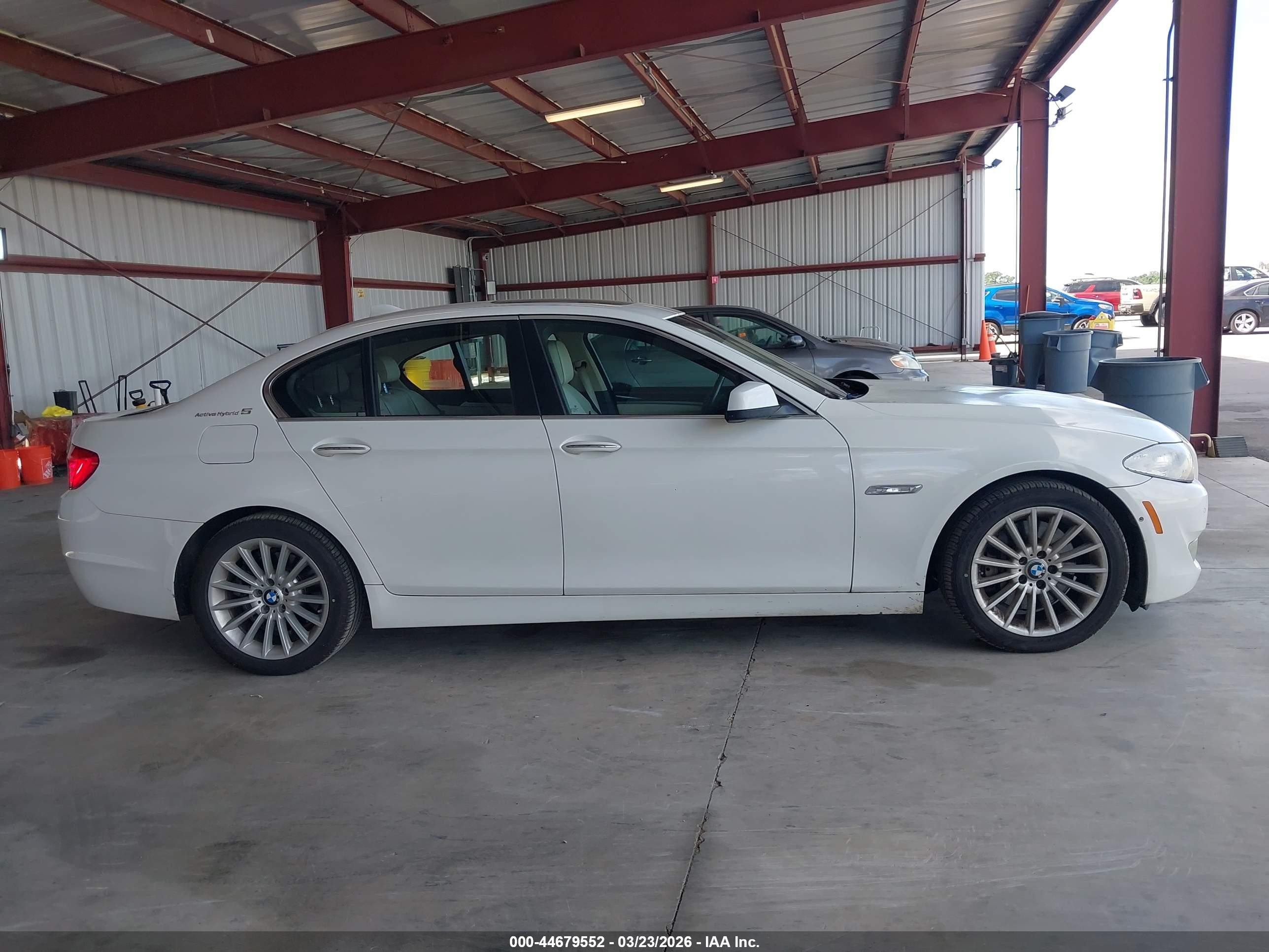 2013 Bmw Activehybrid 5 White vin: WBAFZ9C58DC751974
