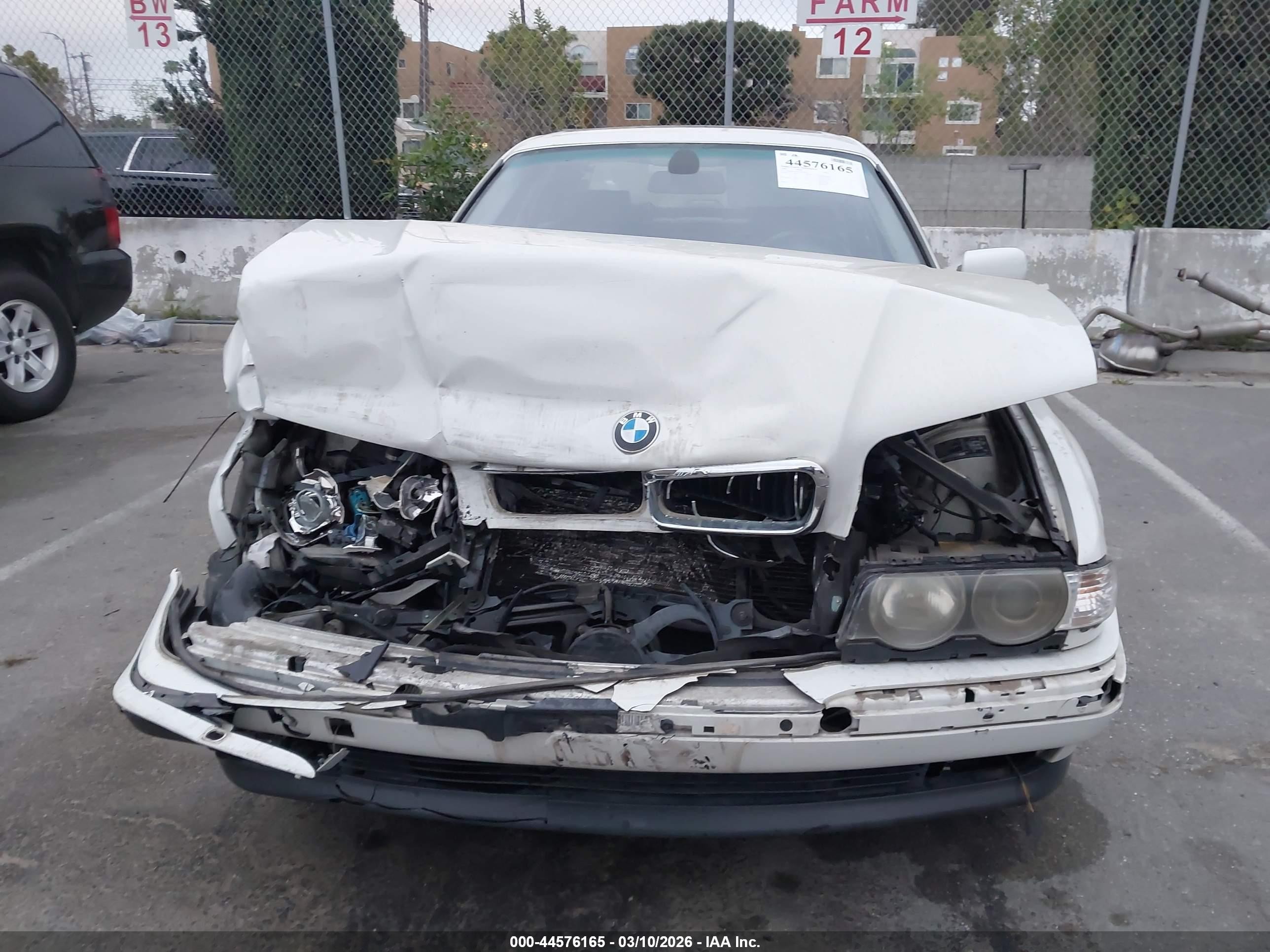 2000 Bmw 740ia   White vin: WBAGG8341YDN77628