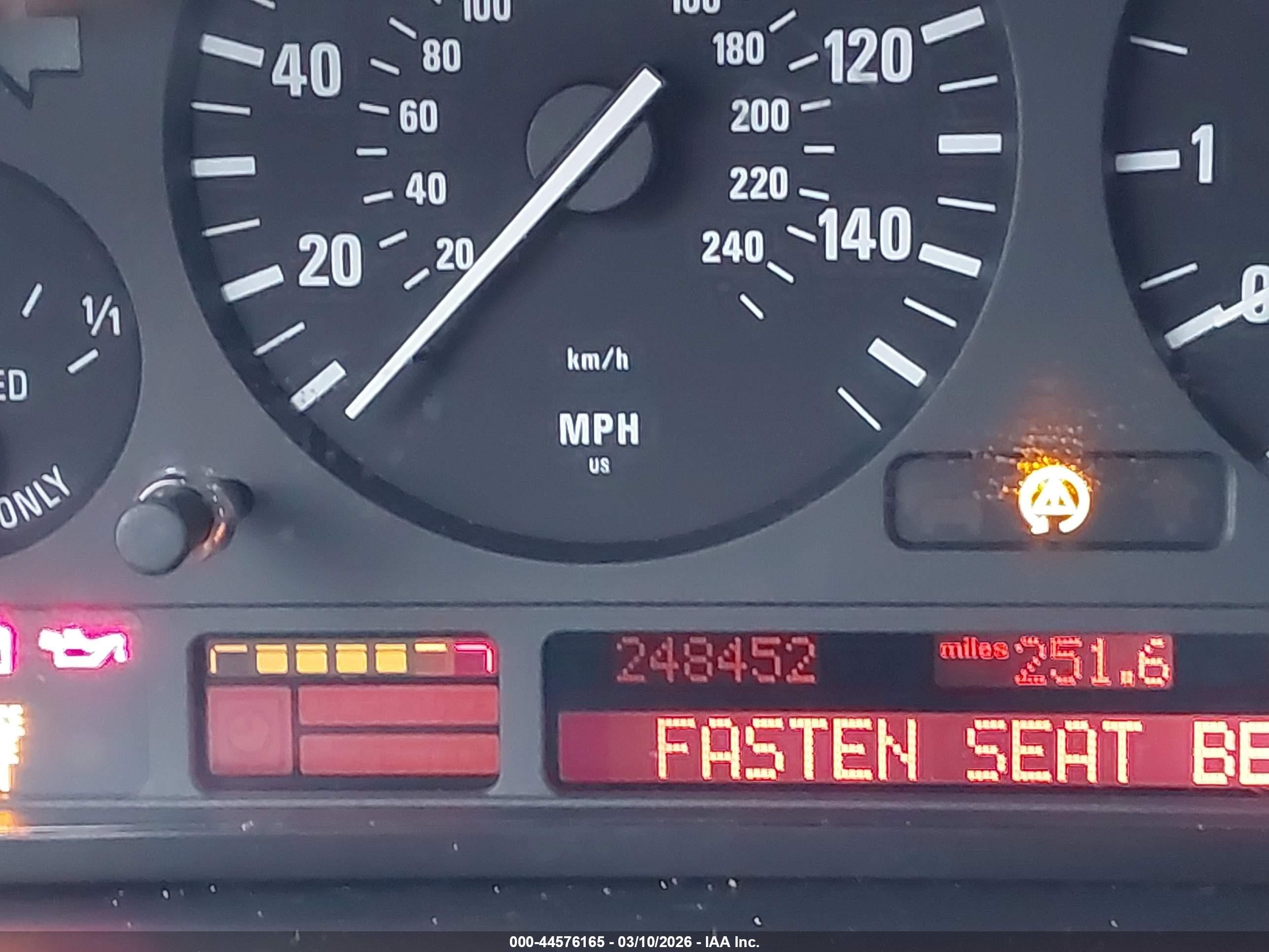 2000 Bmw 740ia   White vin: WBAGG8341YDN77628