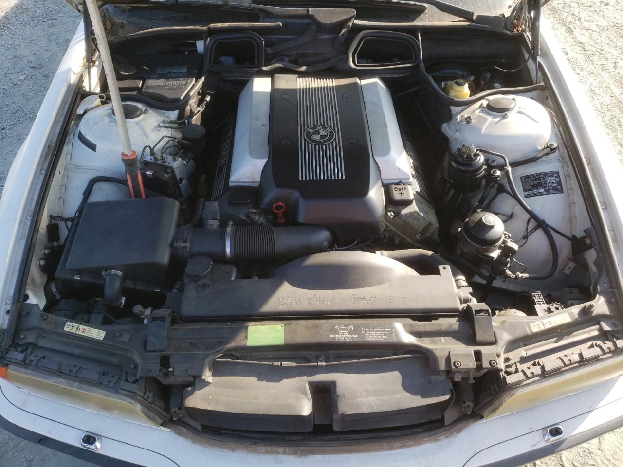 2000 Bmw 740 I Automatic   Белый vin: WBAGG8341YDN77869