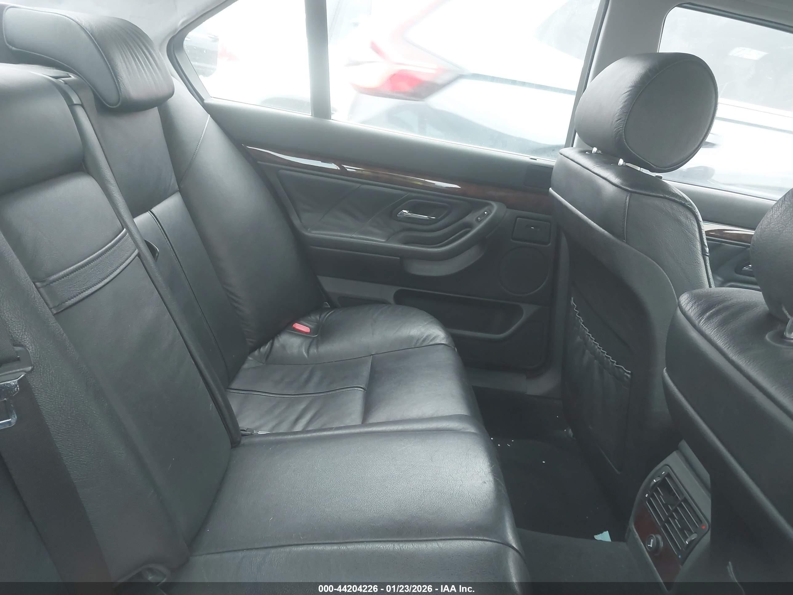 2000 Bmw 740ia   Silver vin: WBAGG8343YDN80997