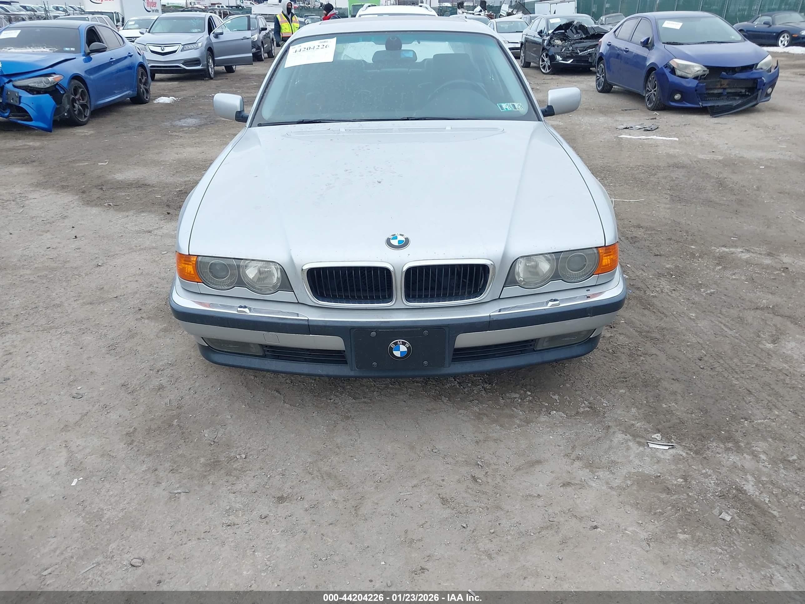 2000 Bmw 740ia   Silver vin: WBAGG8343YDN80997