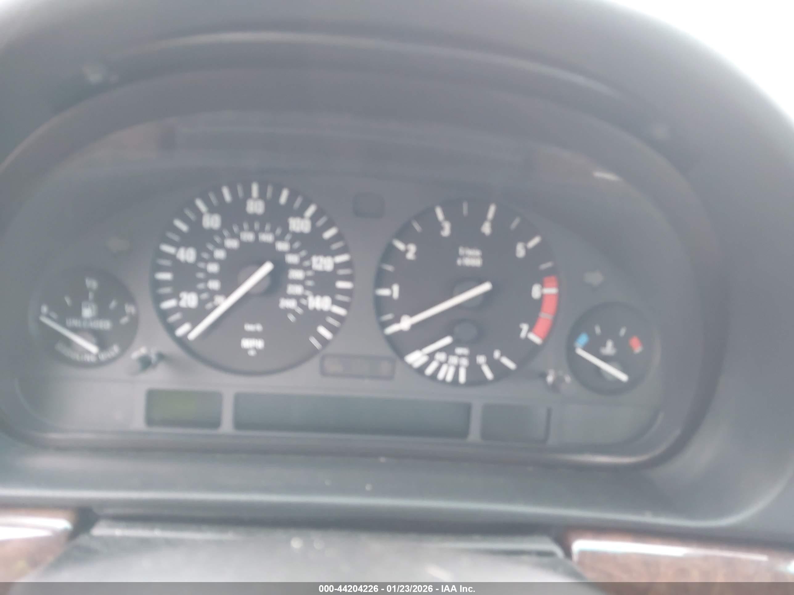 2000 Bmw 740ia   Silver vin: WBAGG8343YDN80997