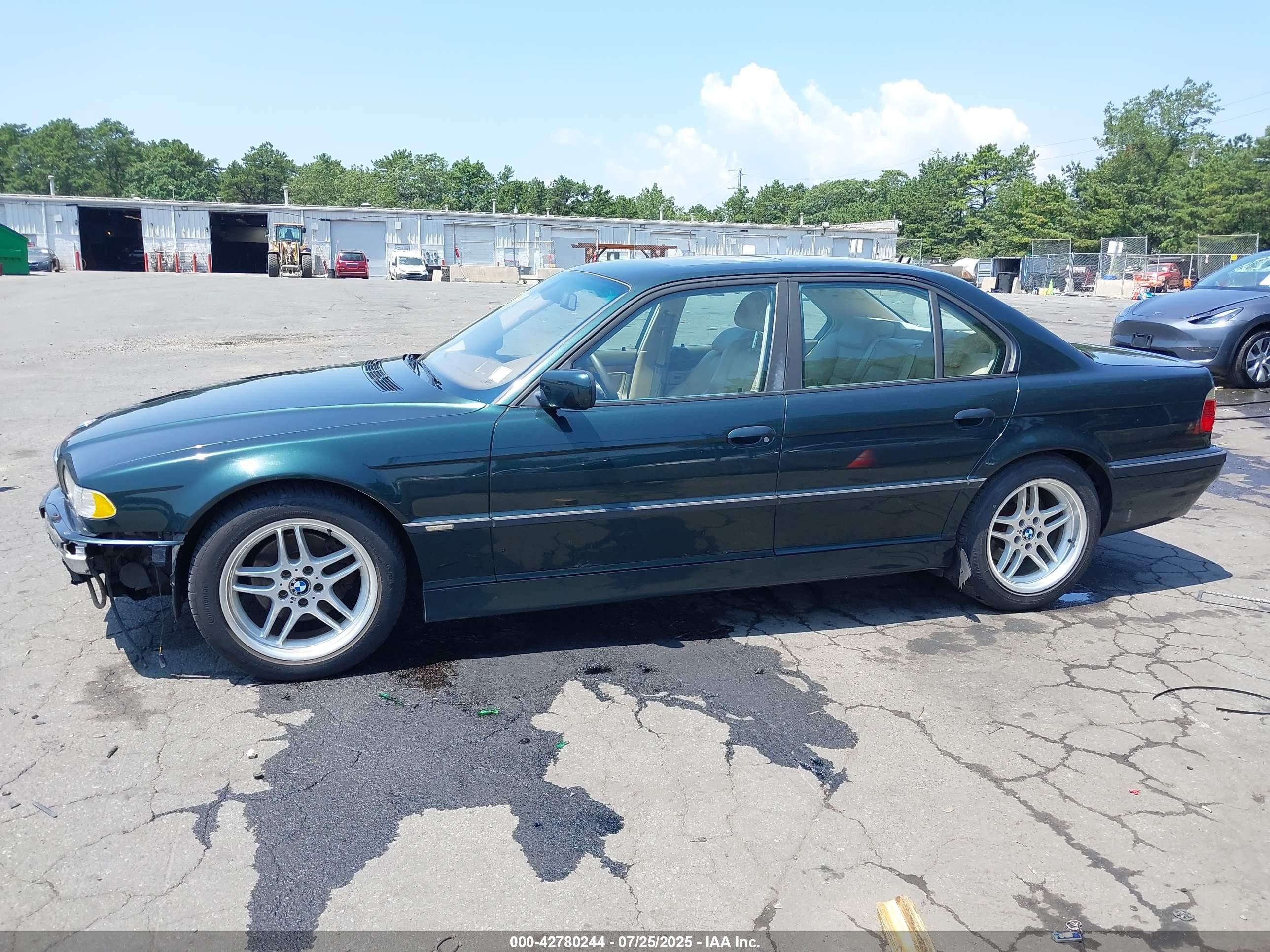 2001 Bmw 740ia   Green vin: WBAGG83441DN86927