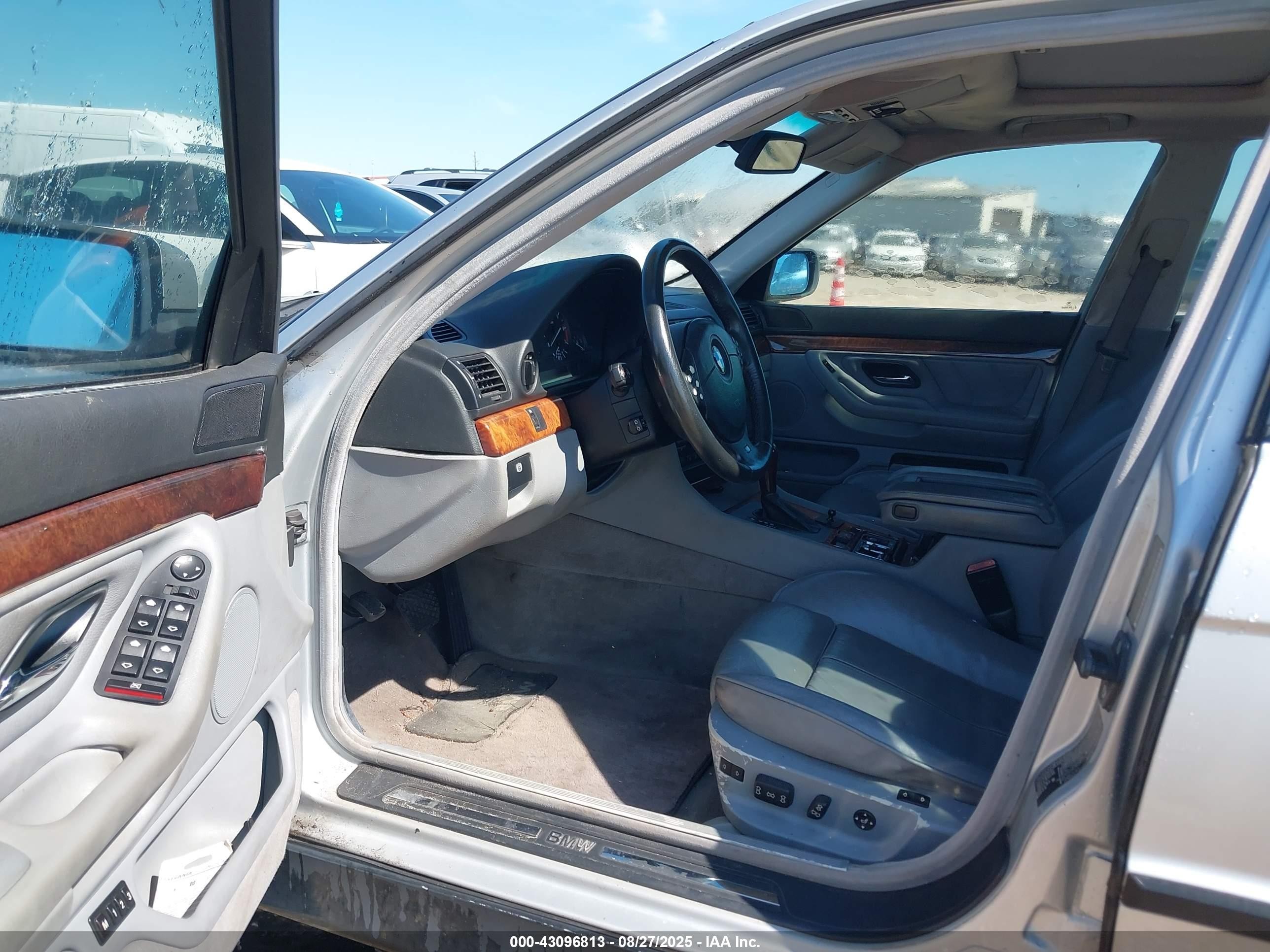 2000 Bmw 740ia   Silver vin: WBAGG8344YDN80815