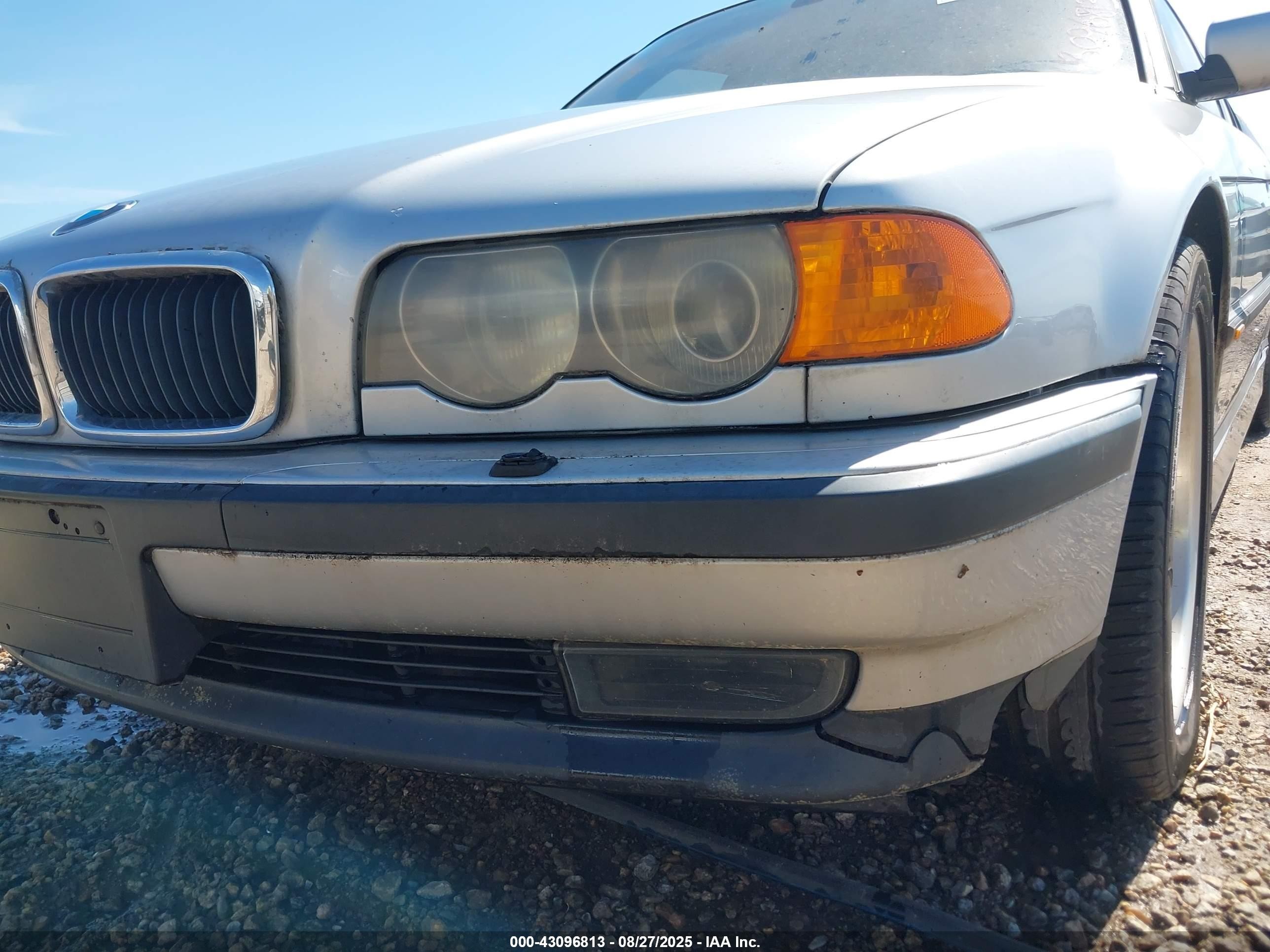 2000 Bmw 740ia   Silver vin: WBAGG8344YDN80815