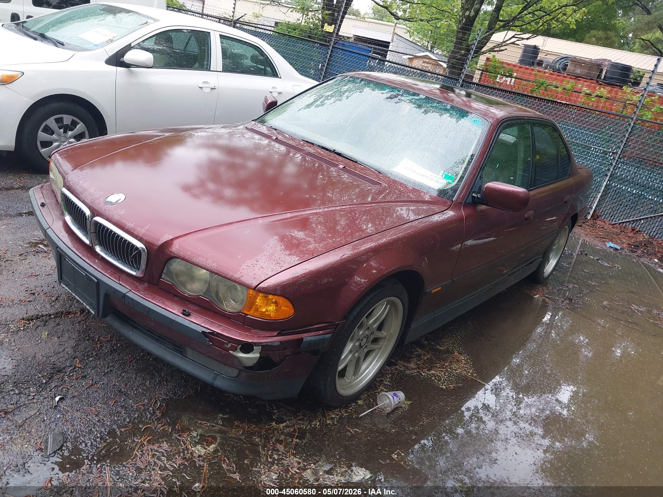 2000 Bmw 740ia   Burgundy vin: WBAGG8345YDN75638