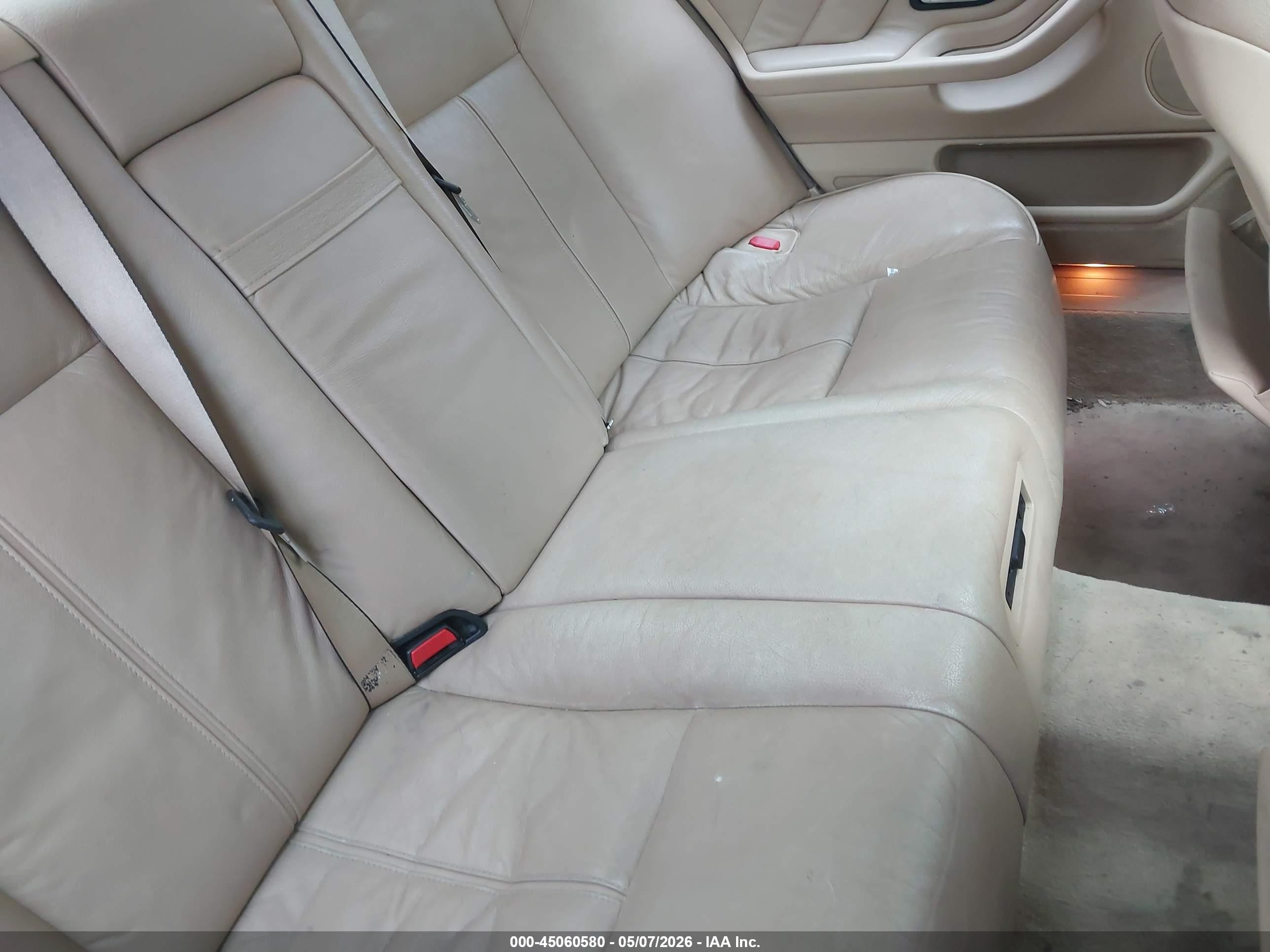 2000 Bmw 740ia   Burgundy vin: WBAGG8345YDN75638