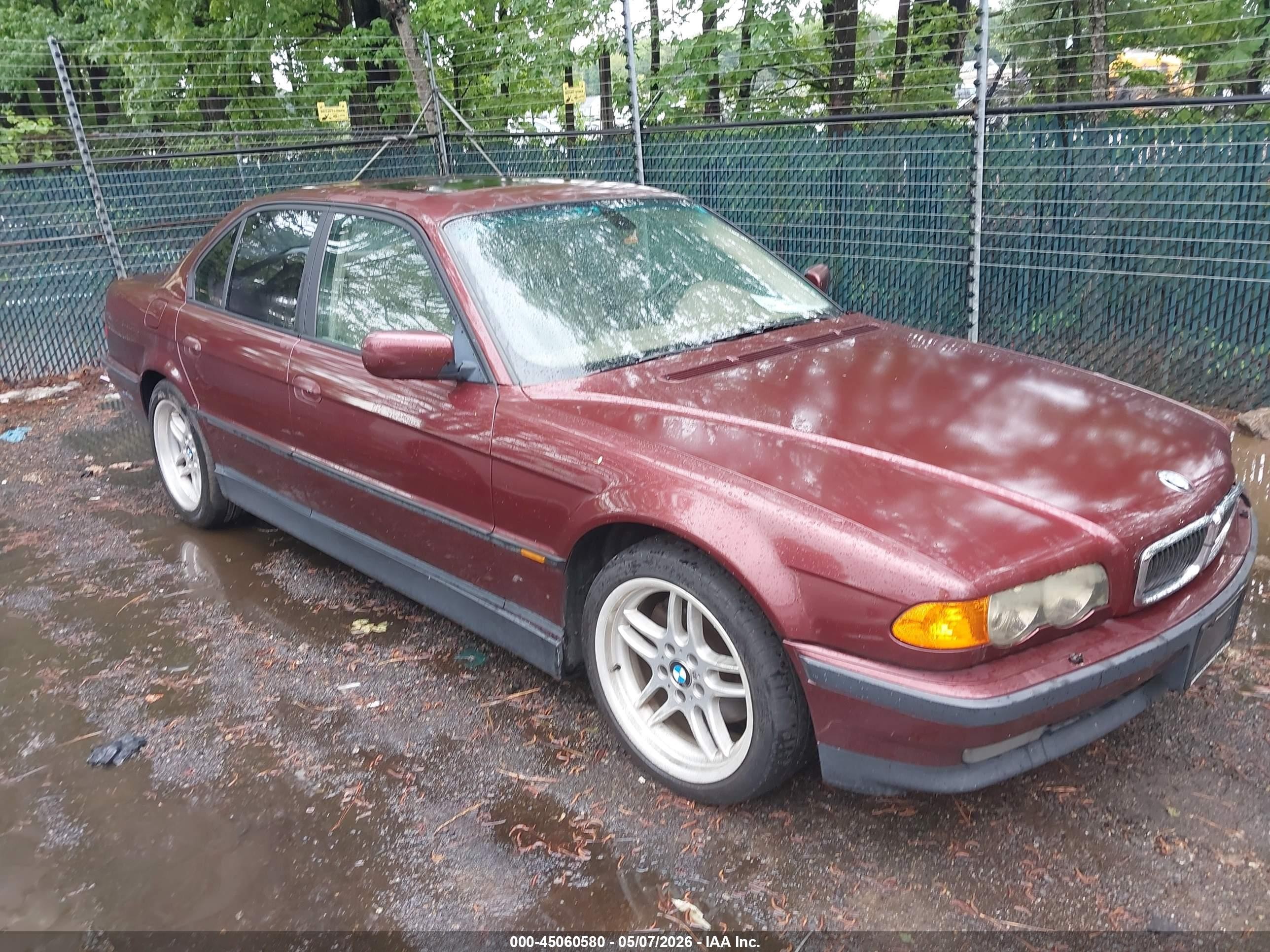 2000 Bmw 740ia   Burgundy vin: WBAGG8345YDN75638