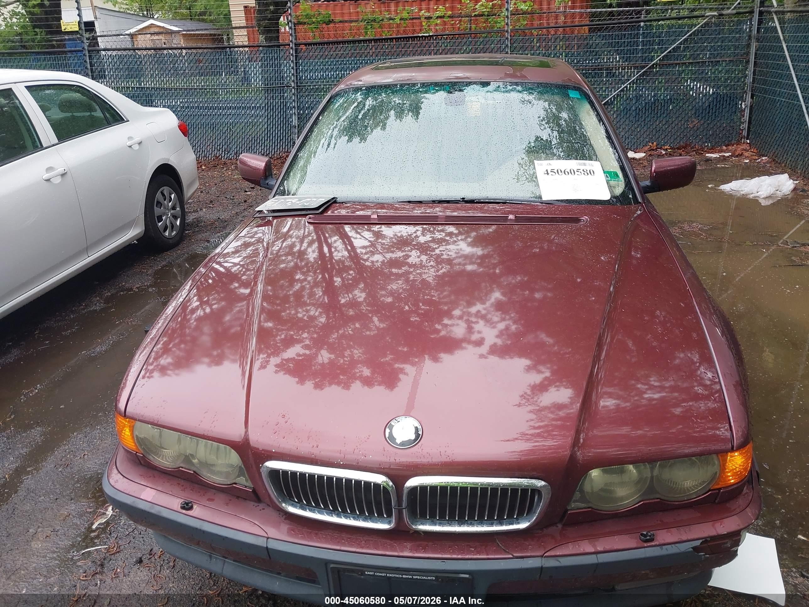 2000 Bmw 740ia   Burgundy vin: WBAGG8345YDN75638