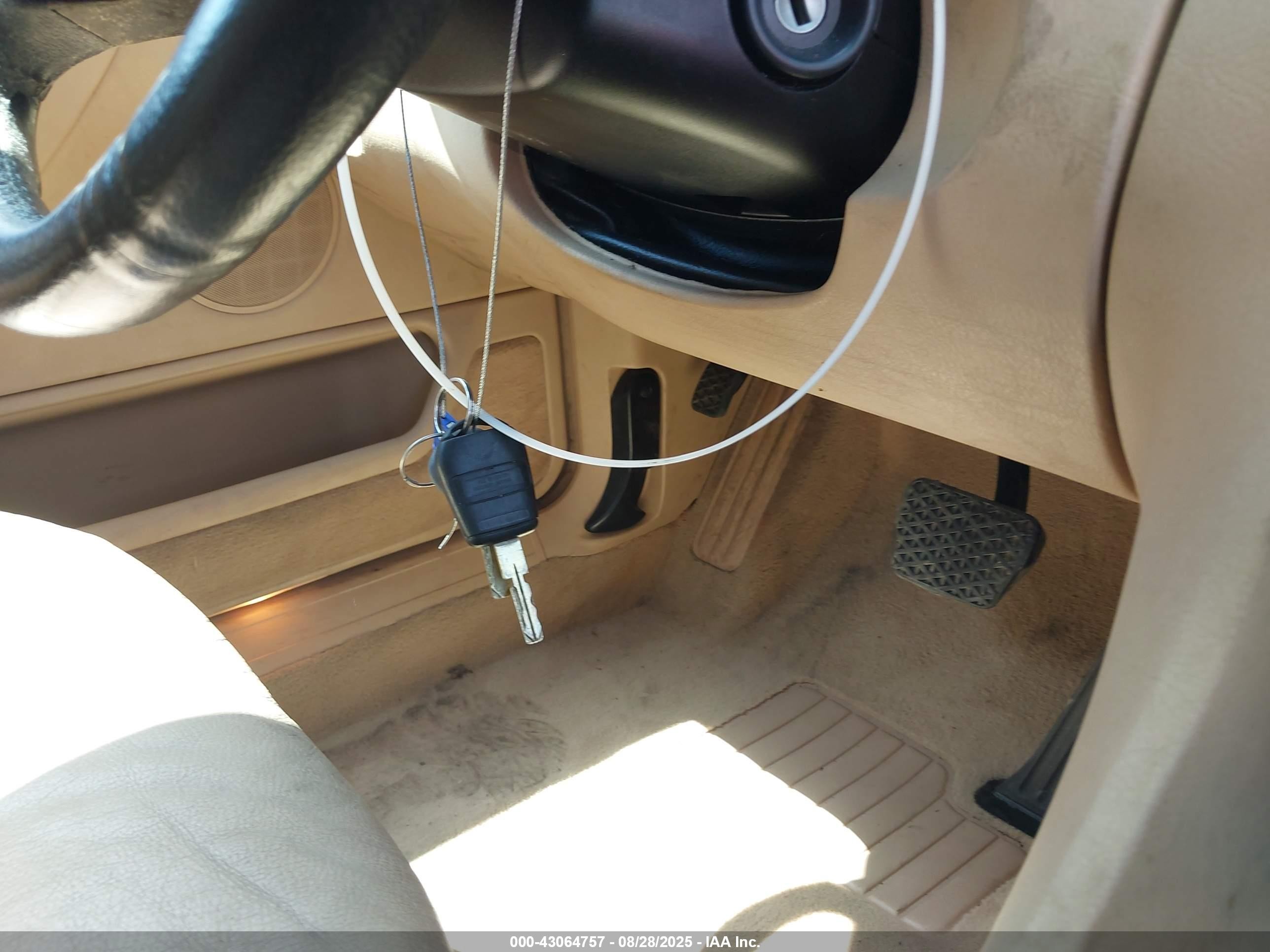 2000 Bmw 740 Il White vin: WBAGH8341YDP07890