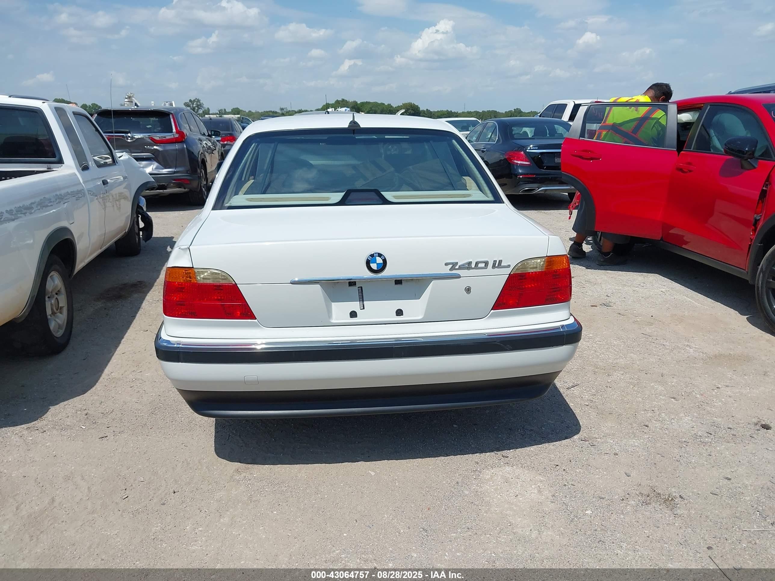 2000 Bmw 740 Il White vin: WBAGH8341YDP07890