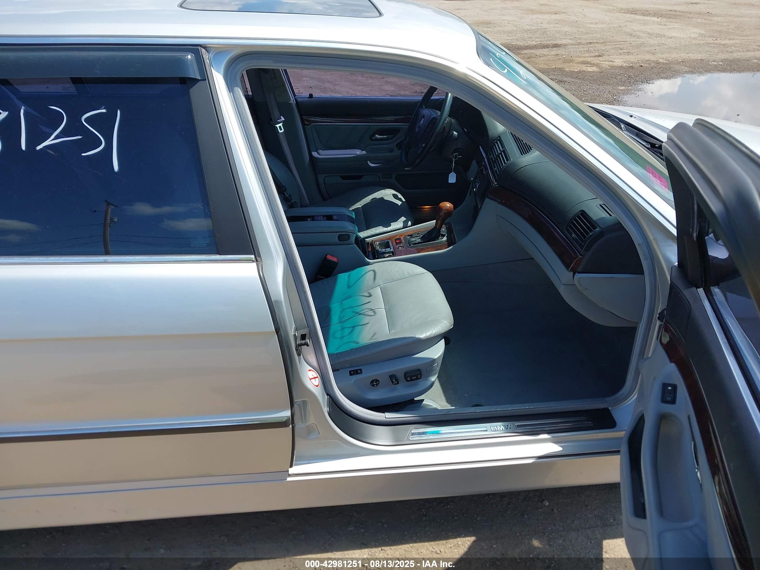 2001 Bmw 740il   Серебряный vin: WBAGH83421DP23327